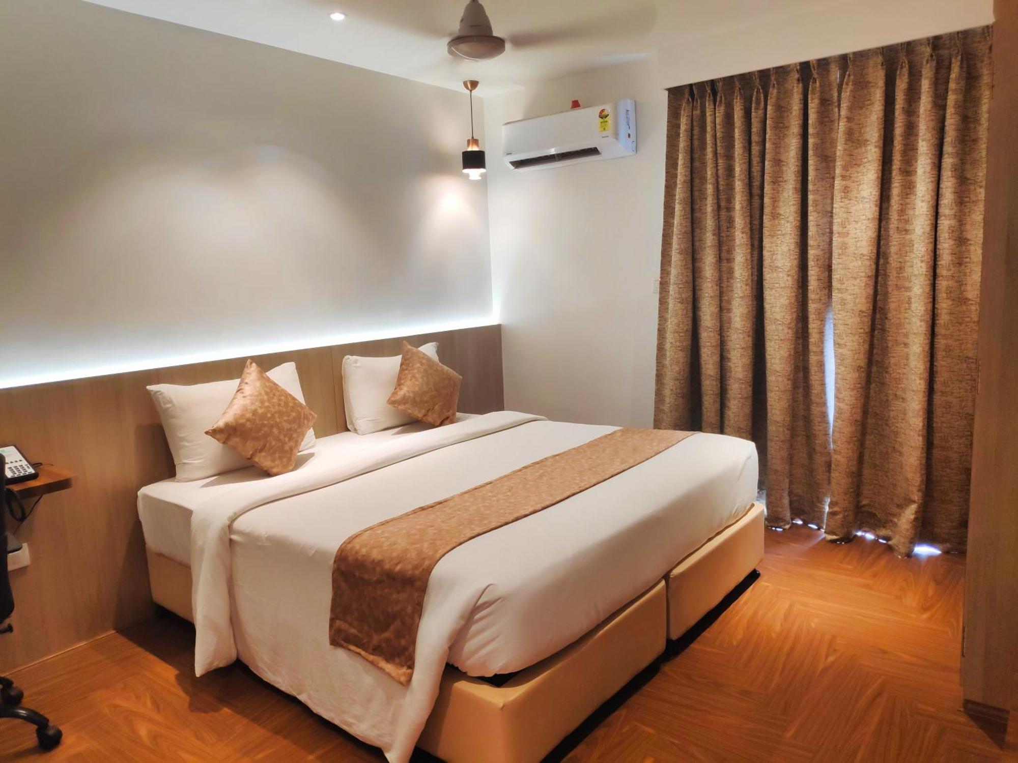 White House By Maxxvalue Service Bandra * Mumbai