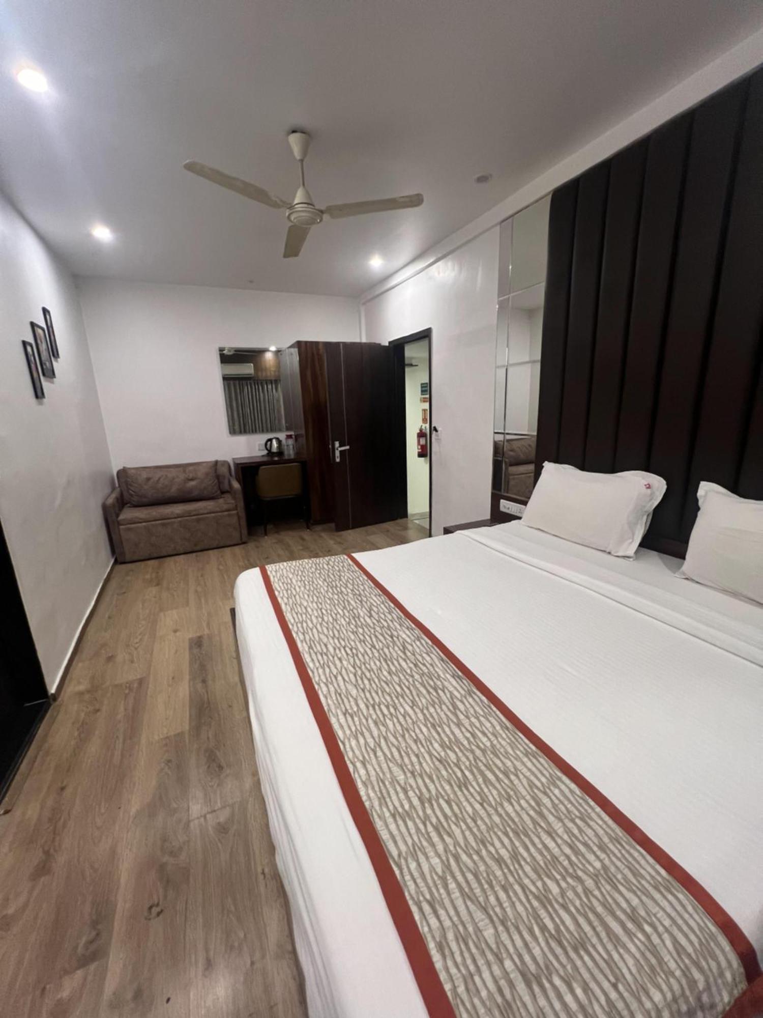 Supreme - Cuffe Parade Hotel Mumbai