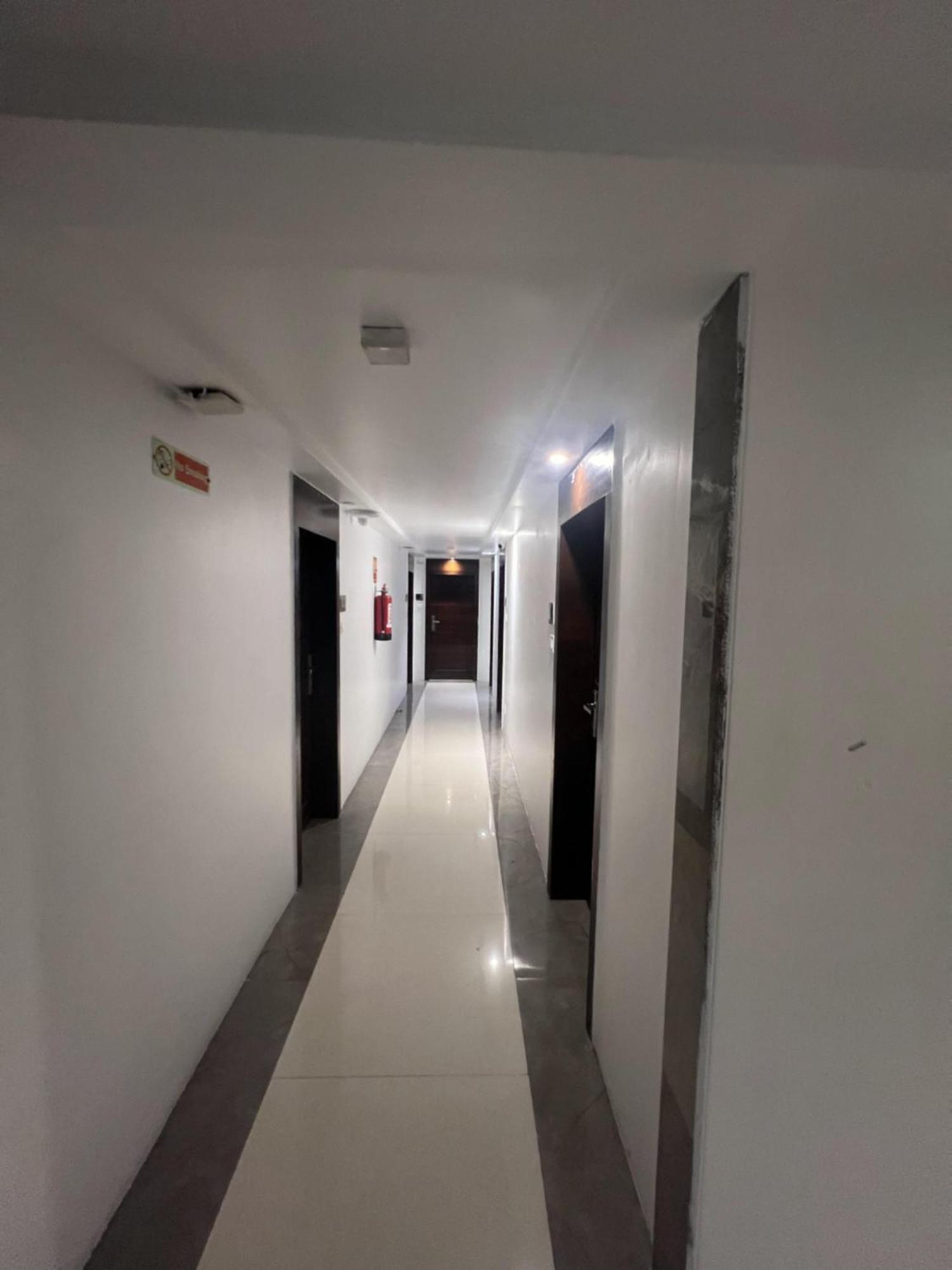 Supreme - Cuffe Parade 3*