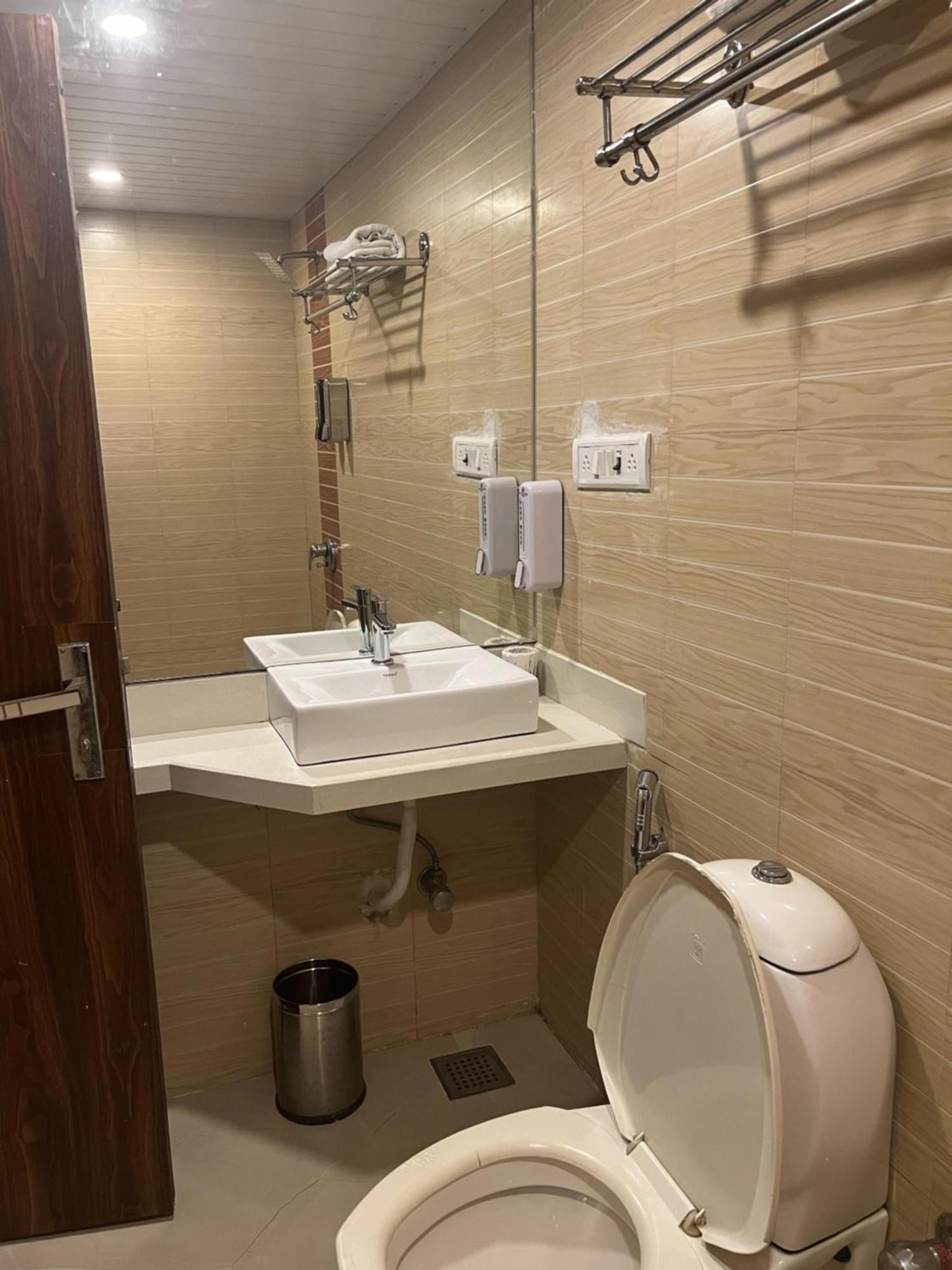 Hotel Supreme - Cuffe Parade