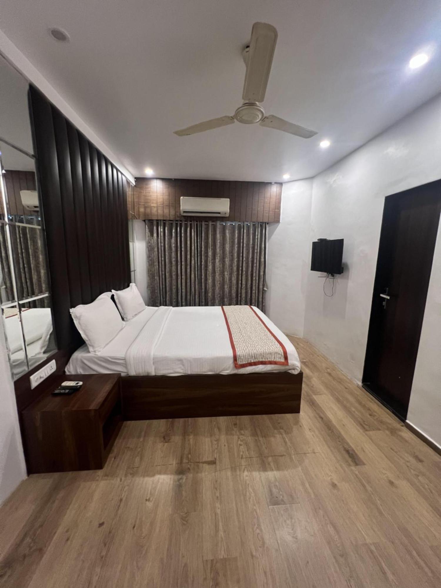 Hotel Supreme - Cuffe Parade