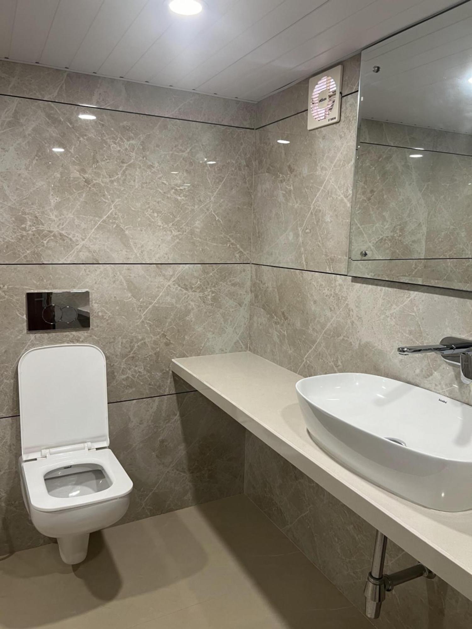 Hotel Supreme - Cuffe Parade 3*