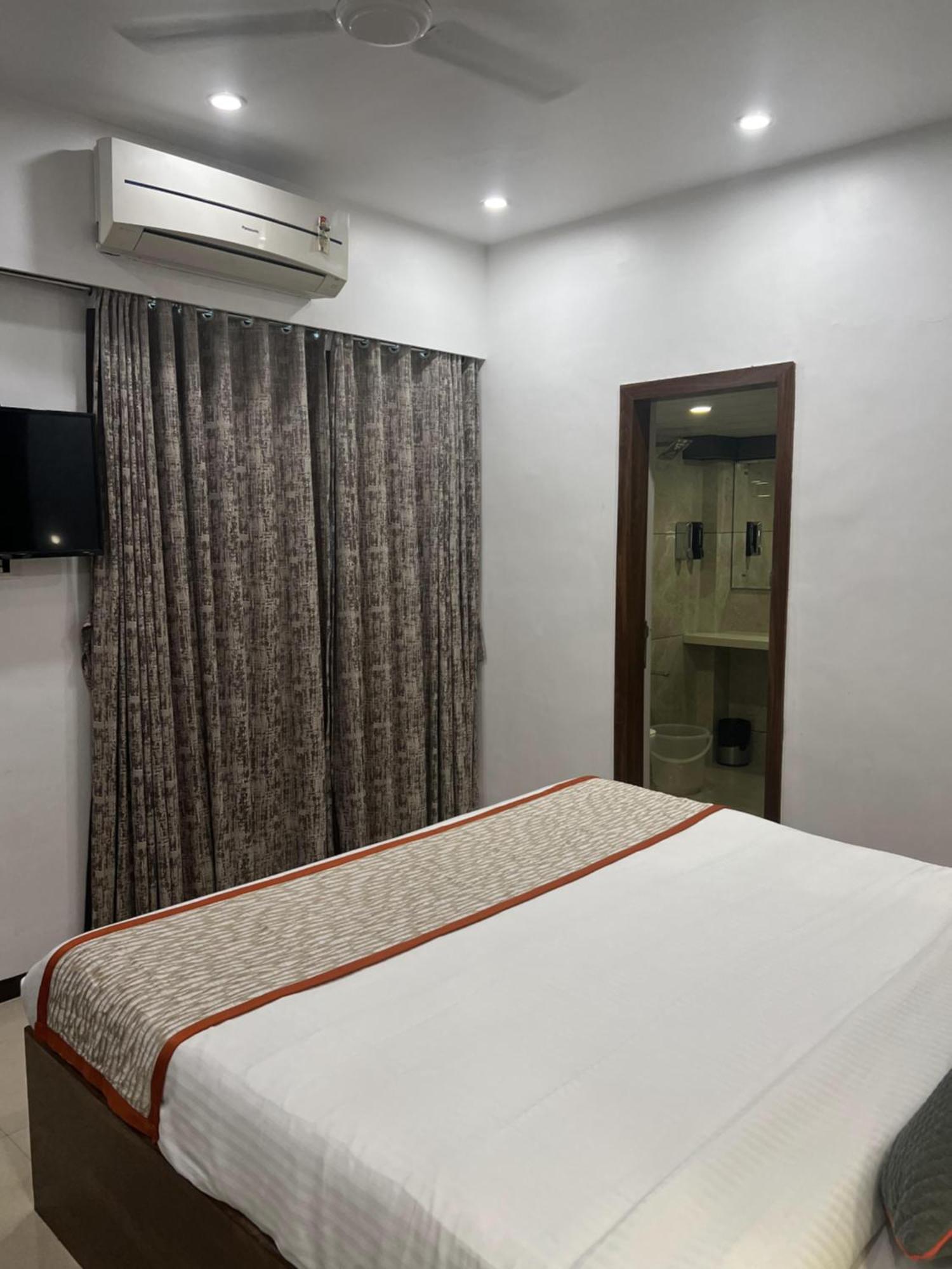 Supreme - Cuffe Parade Hotel Mumbai
