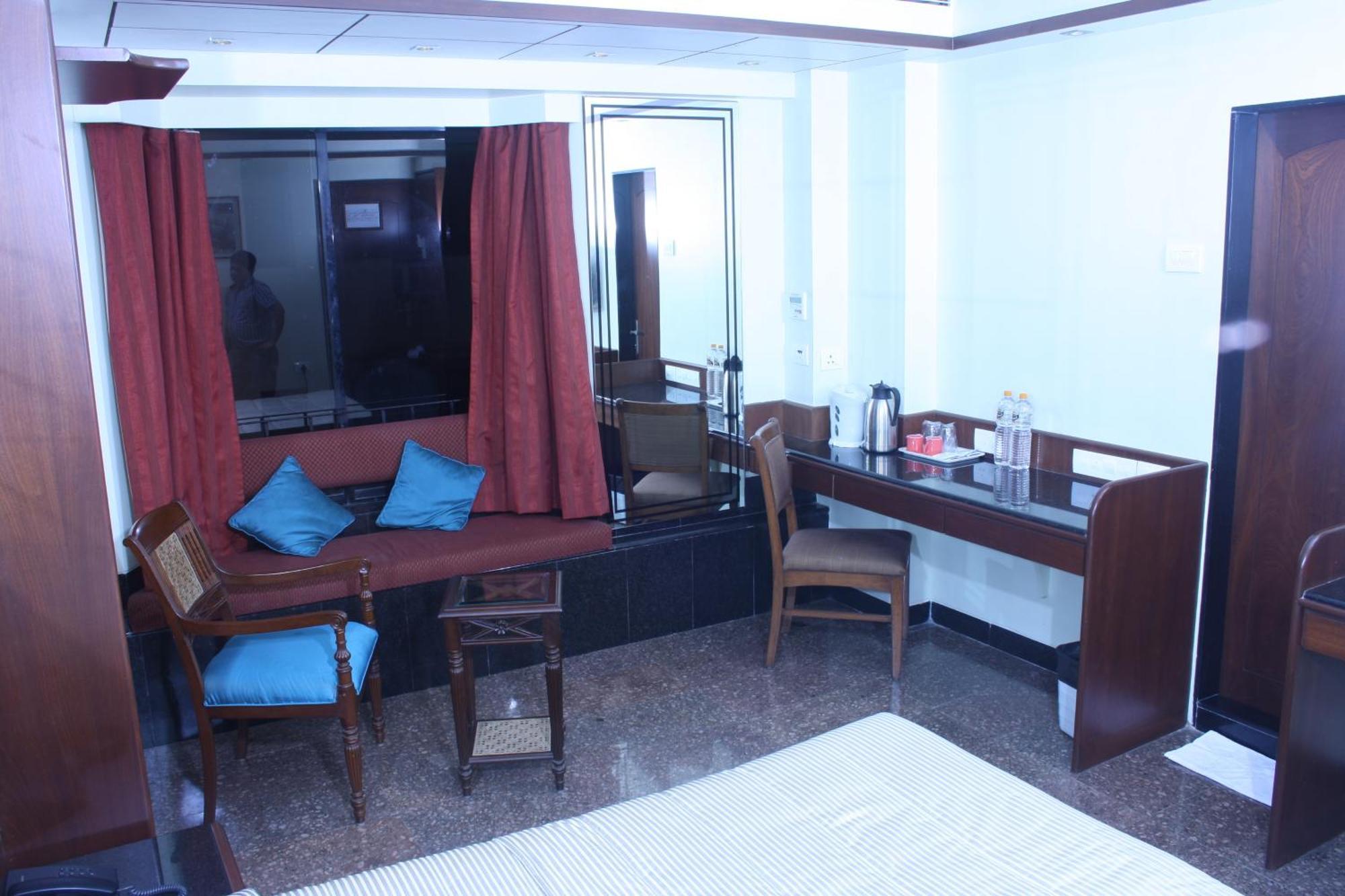 Hotel Karl Residency 3*
