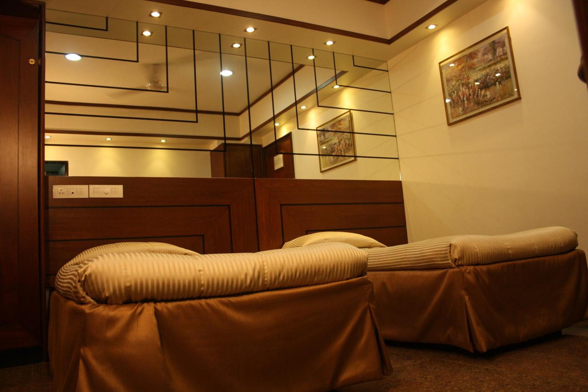 Hotel Karl Residency 3*