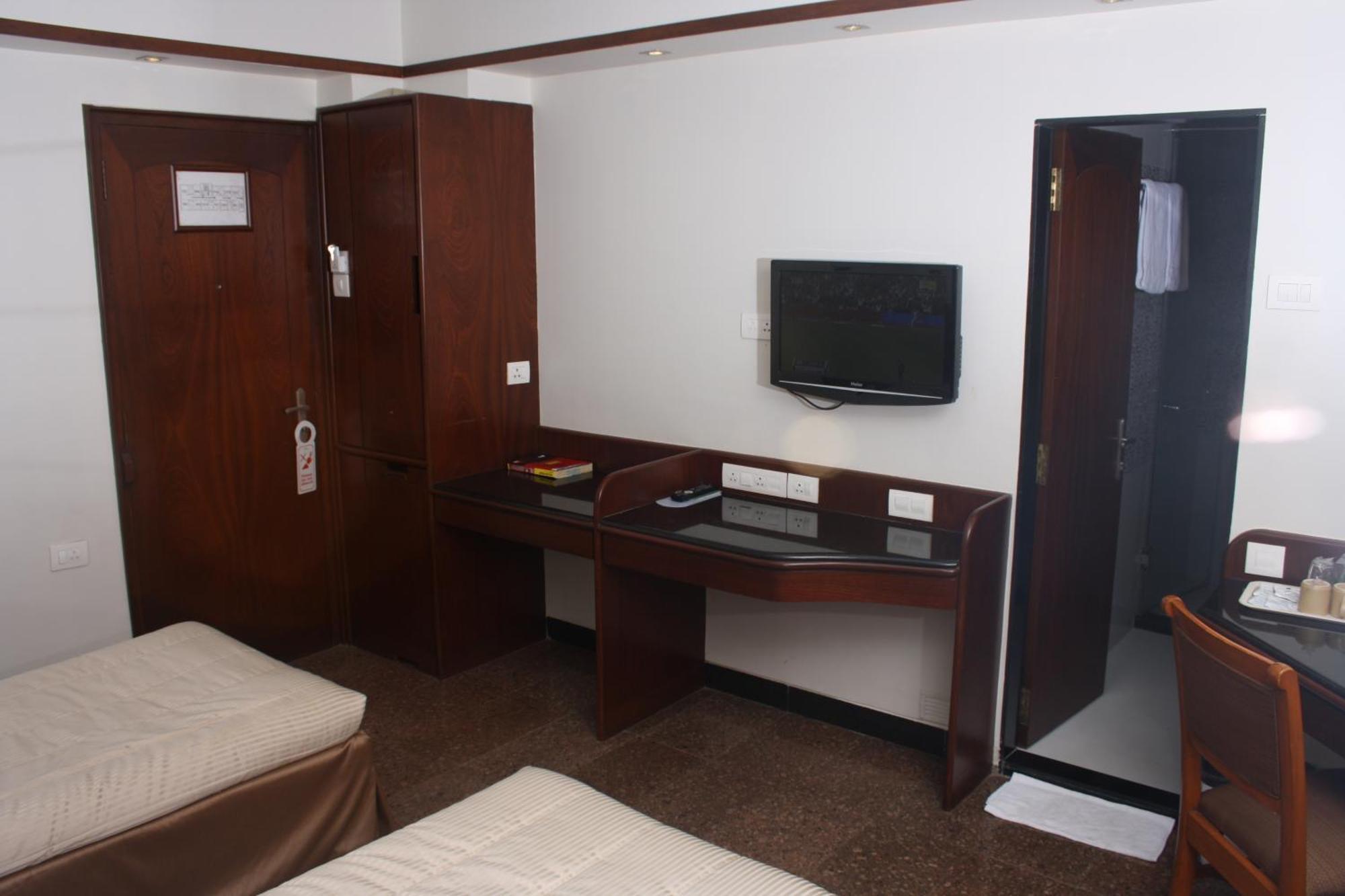 Hotel Karl Residency 3*