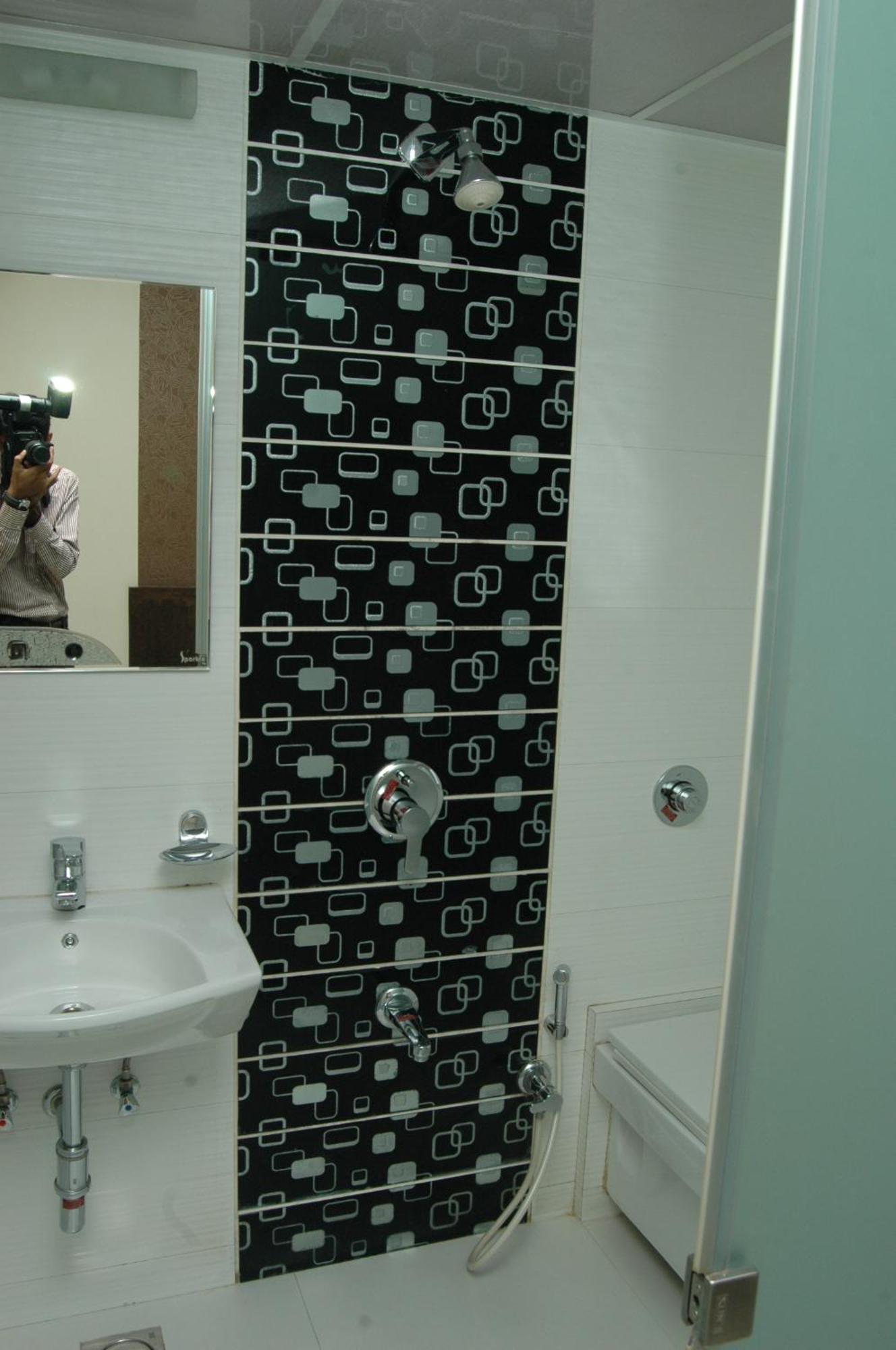Hotel Causeway, Colaba Mumbai