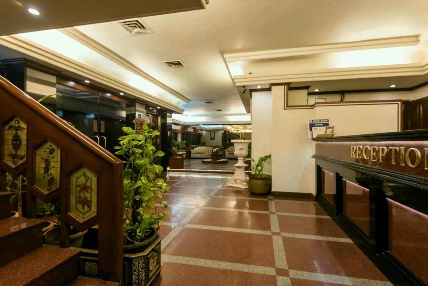 Hotel Mogul Palace - Near Masjid Bunder