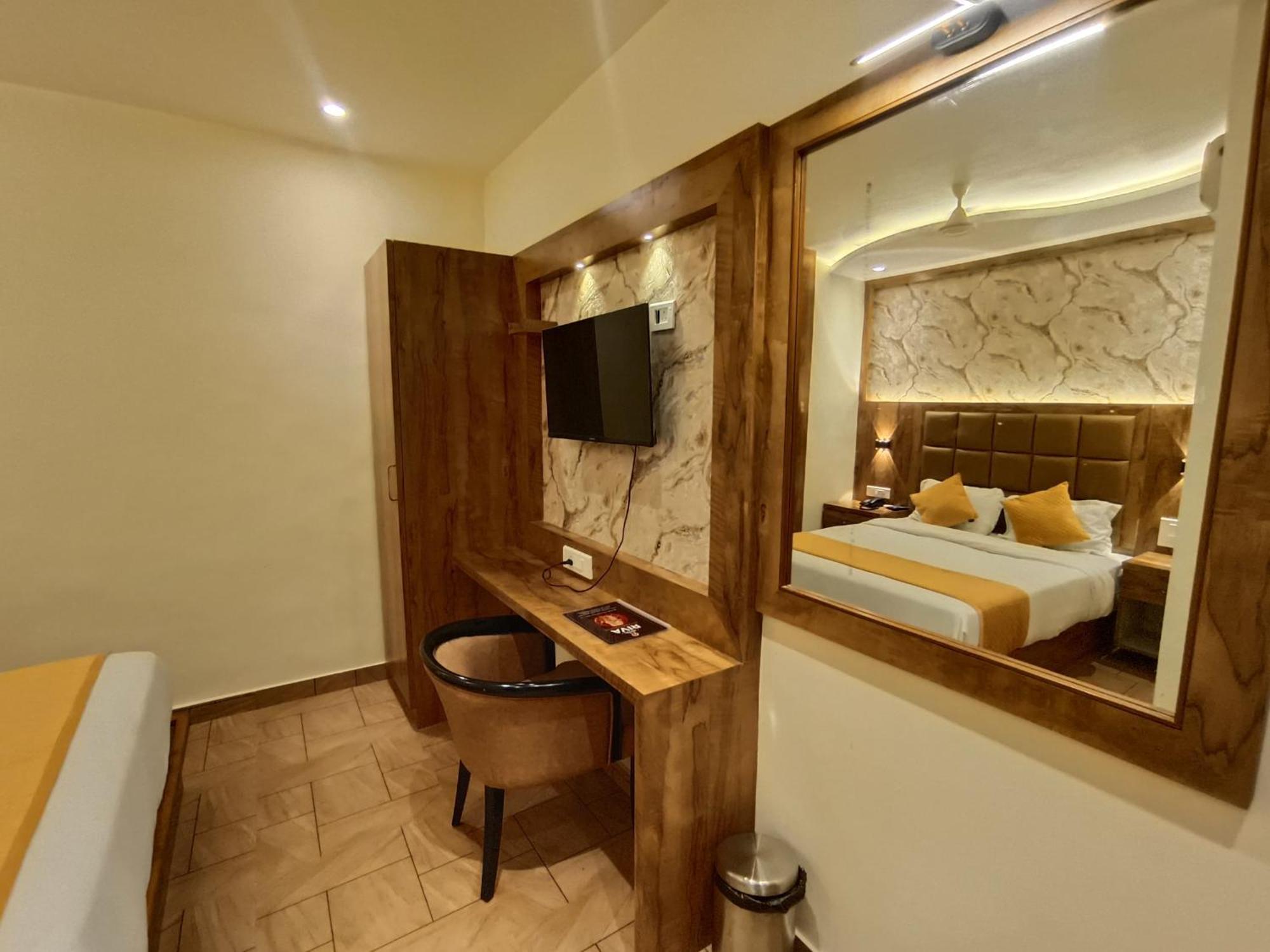 Hotel Riva International Goregaon- Near Nesco 3*