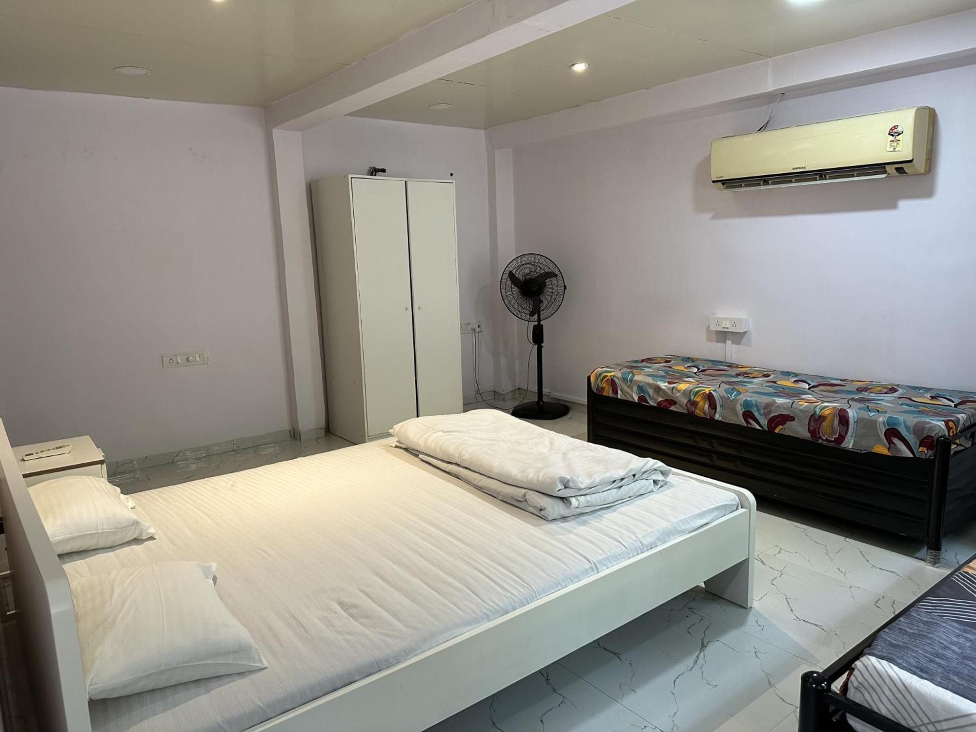 Apartment Ravish Apartment, Juhu Mumbai