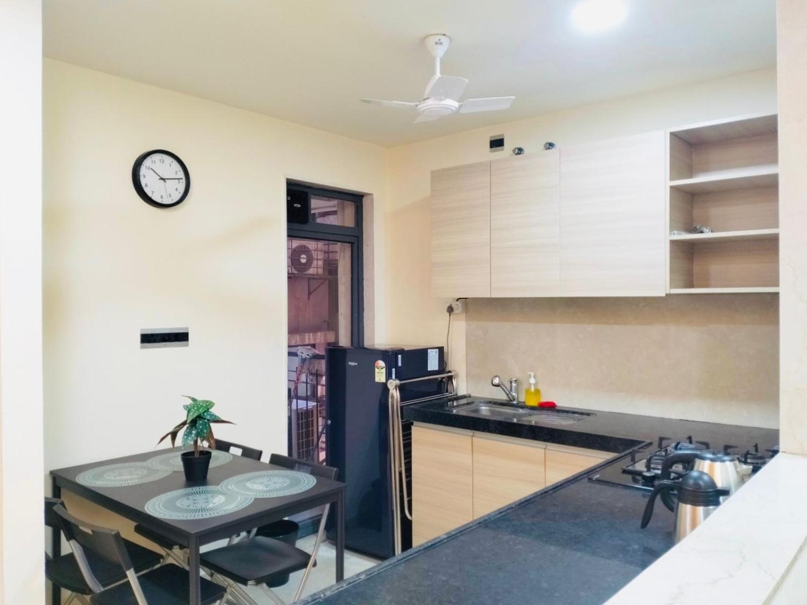 Apartment 1br Service In Bkc By Florastays