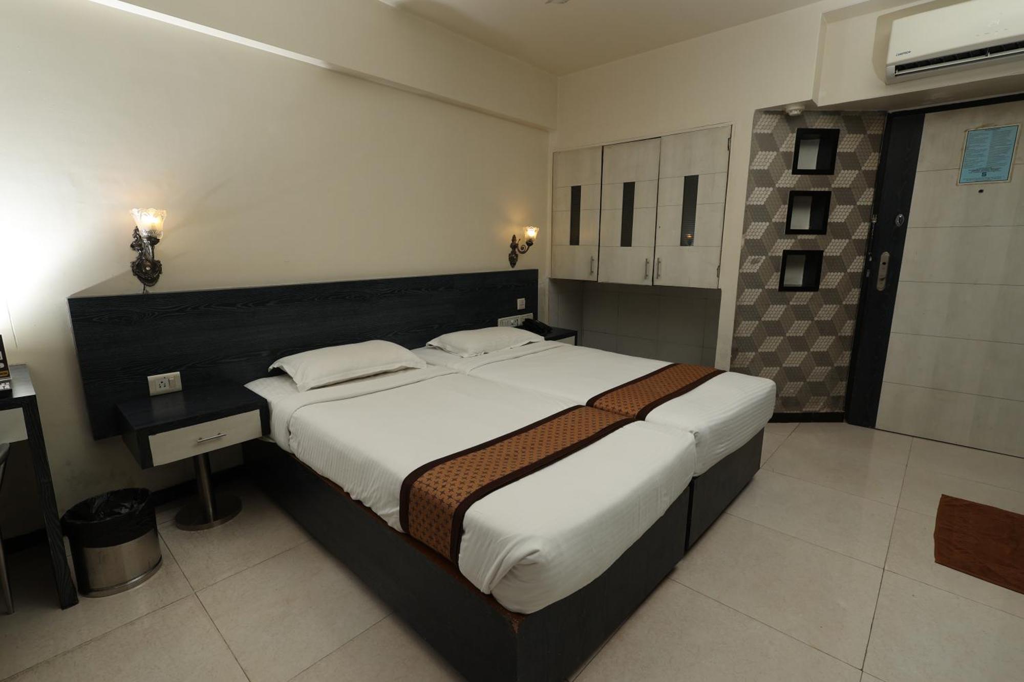 Hotel Quaint & Banquet 2*