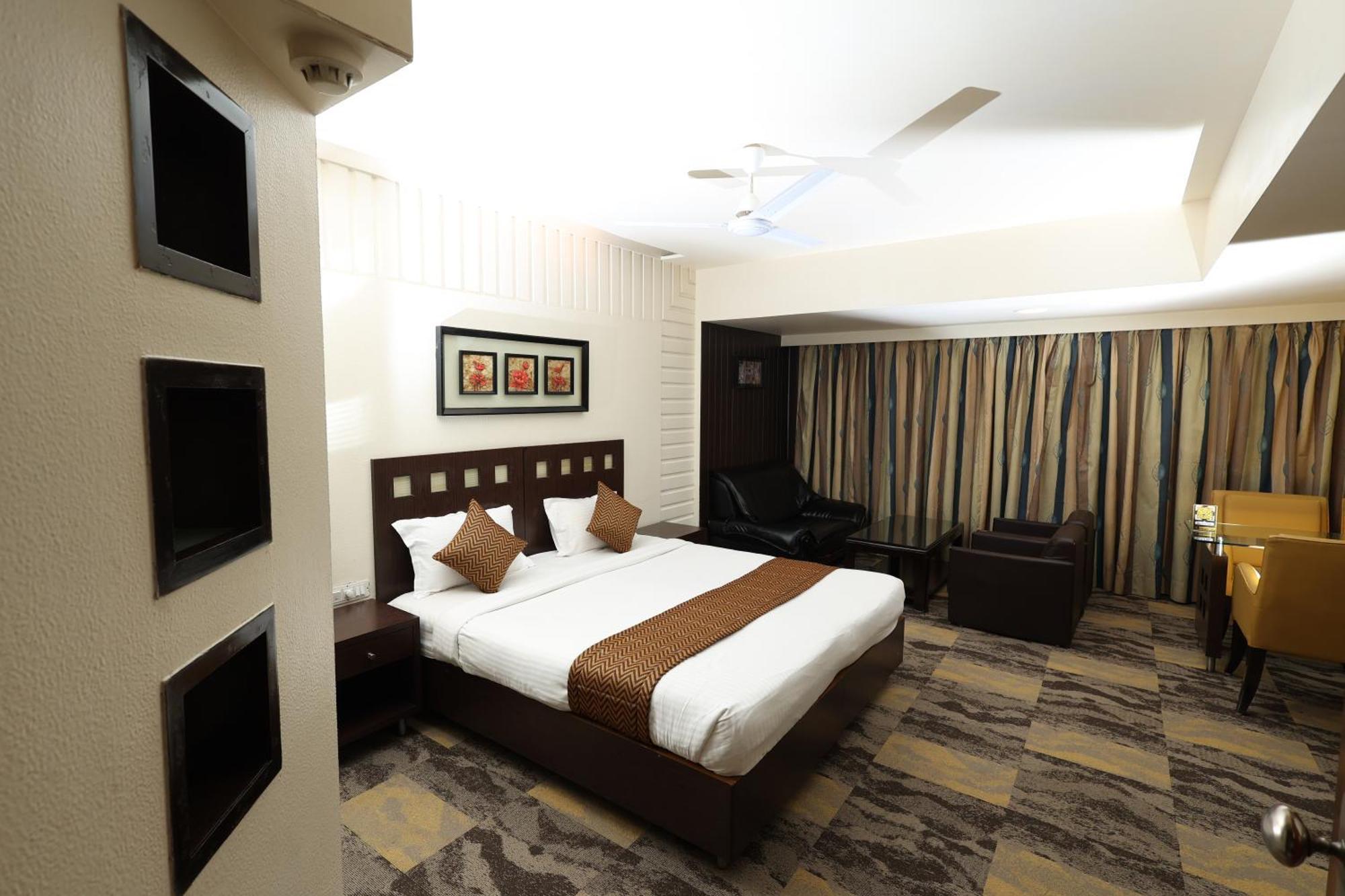 Quaint & Banquet Hotel 2*