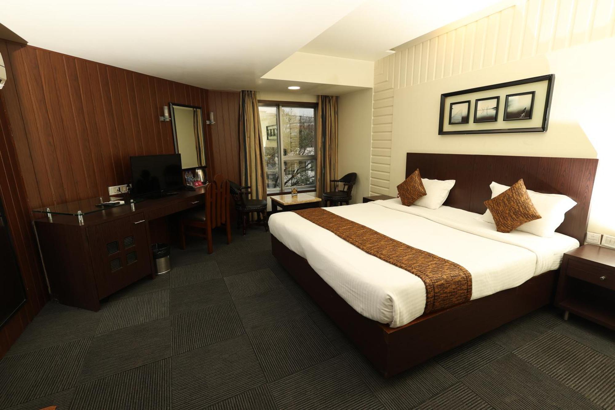 Hotel Quaint & Banquet 2*