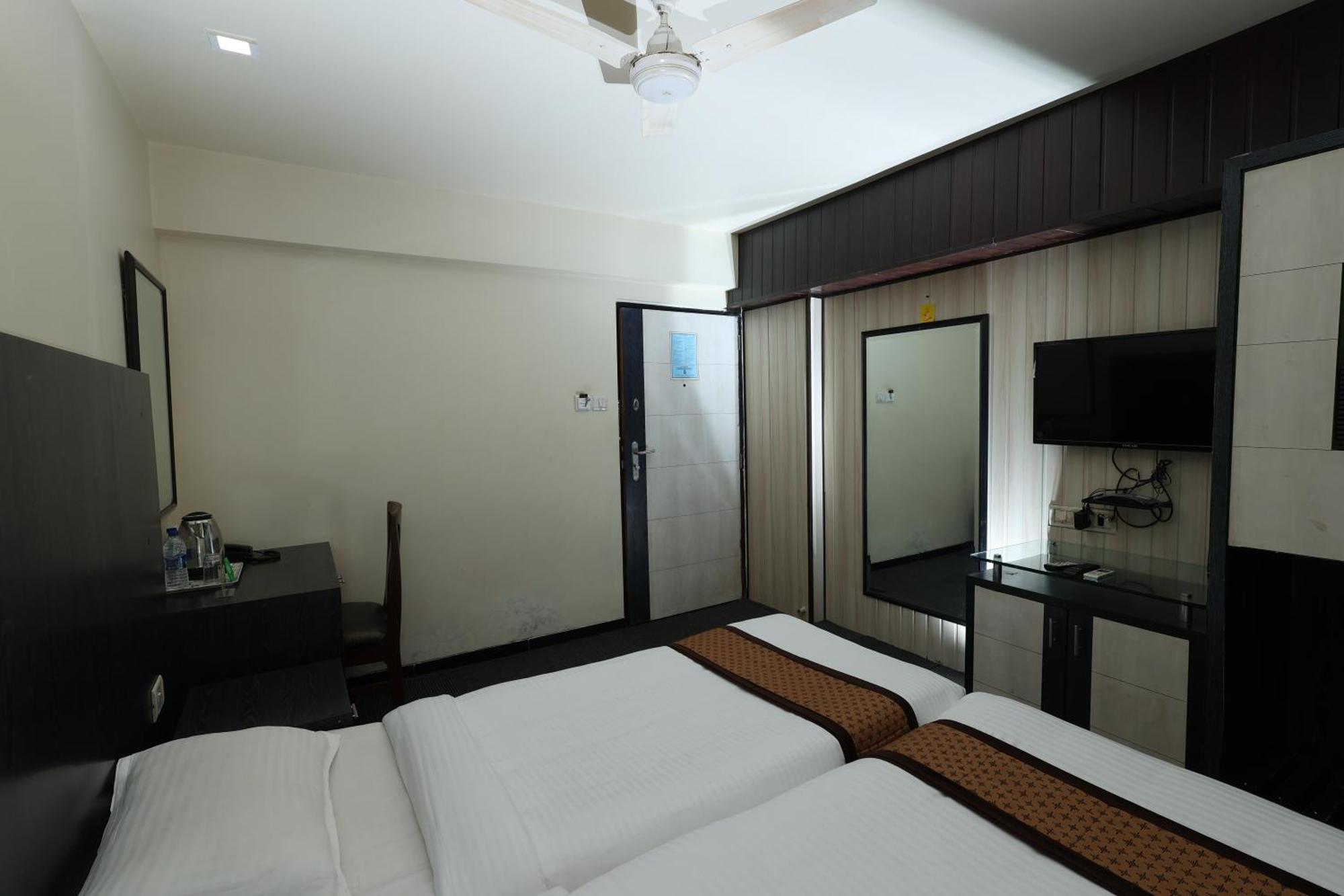 Hotel Quaint & Banquet