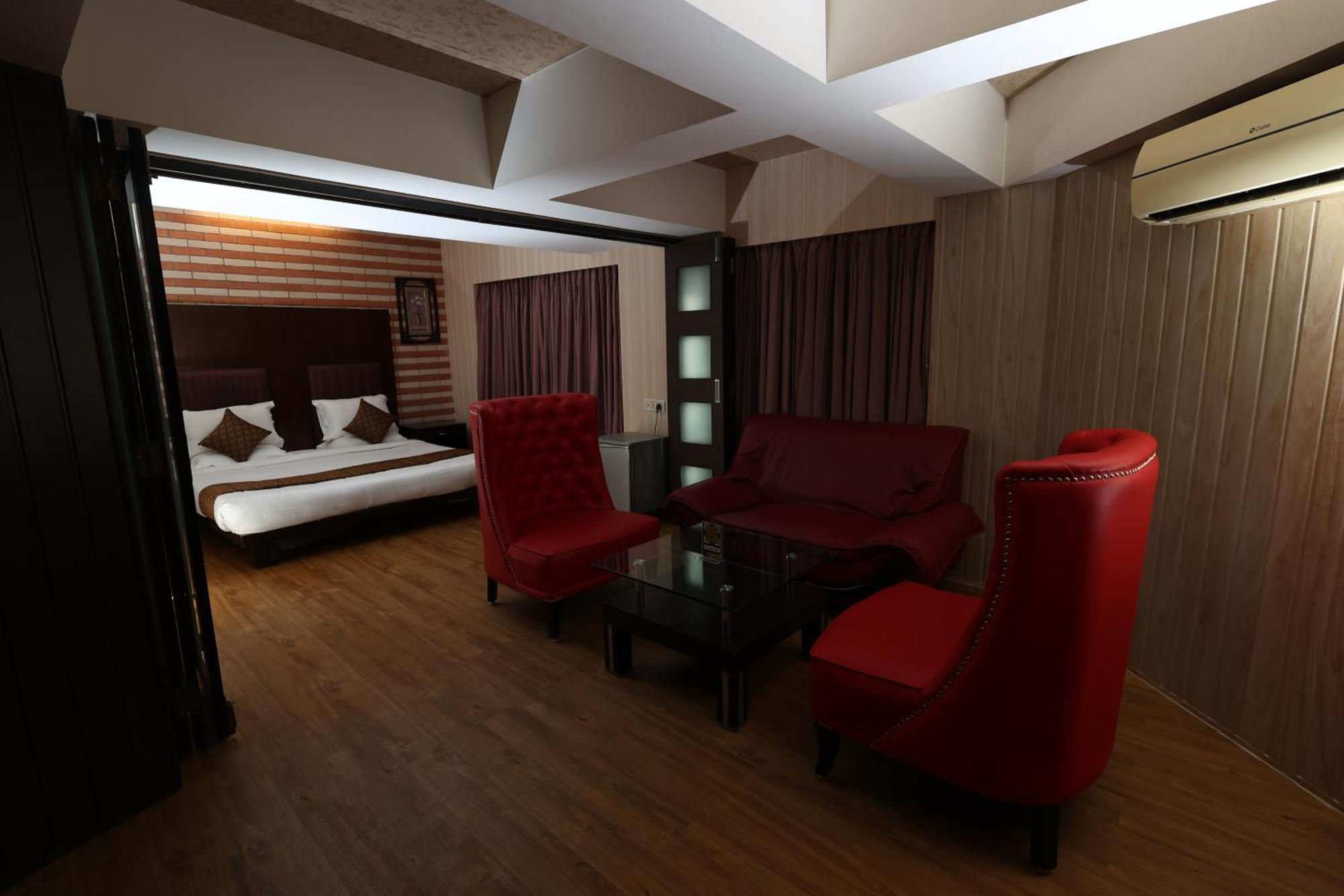 Hotel Quaint & Banquet 2*