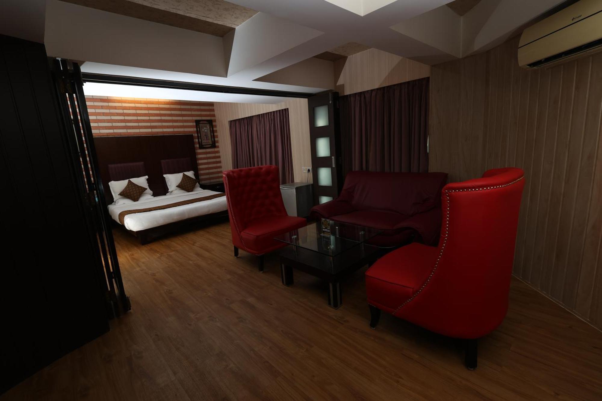 Quaint & Banquet Hotel 2*