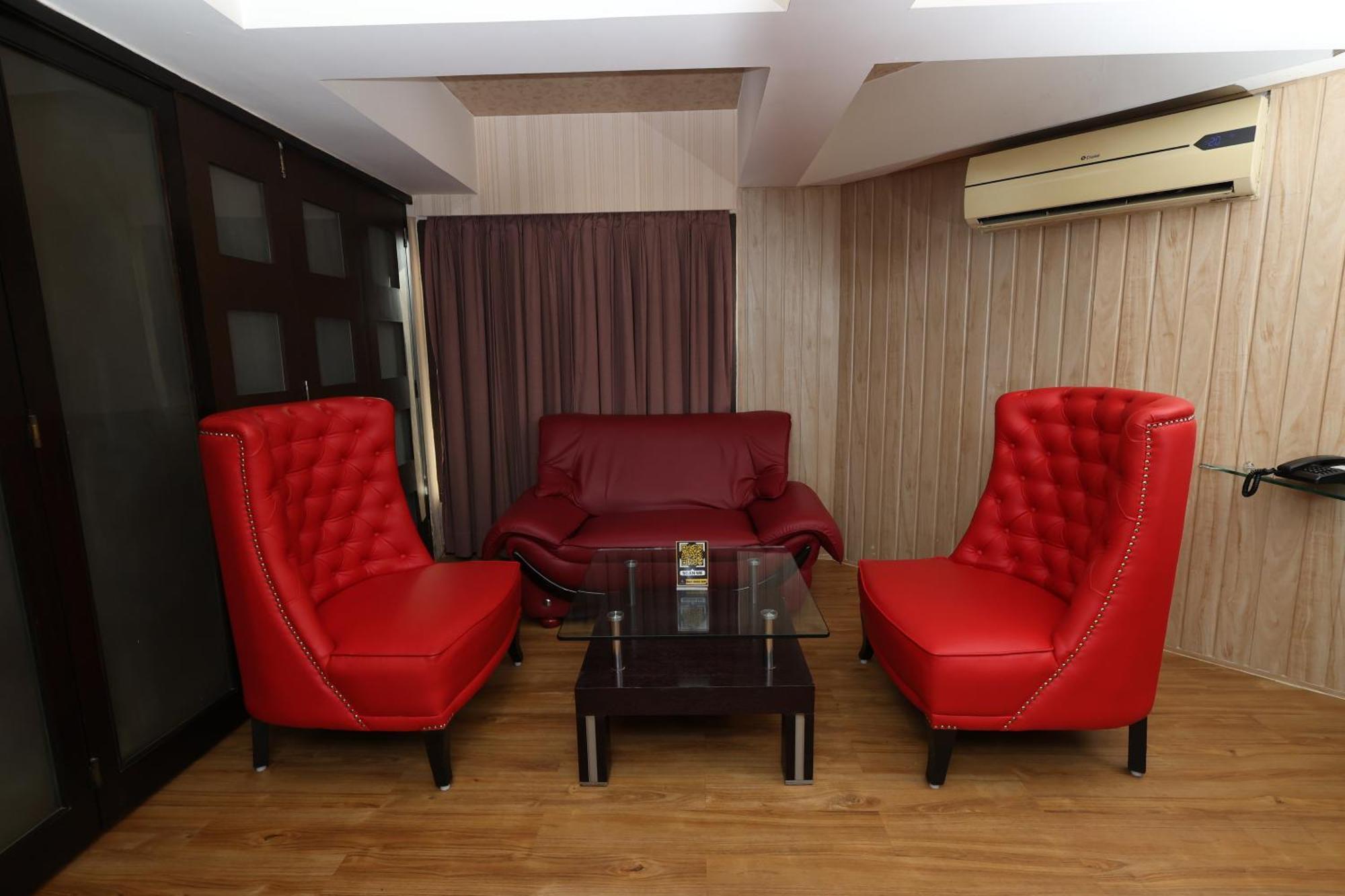 Hotel Quaint & Banquet
