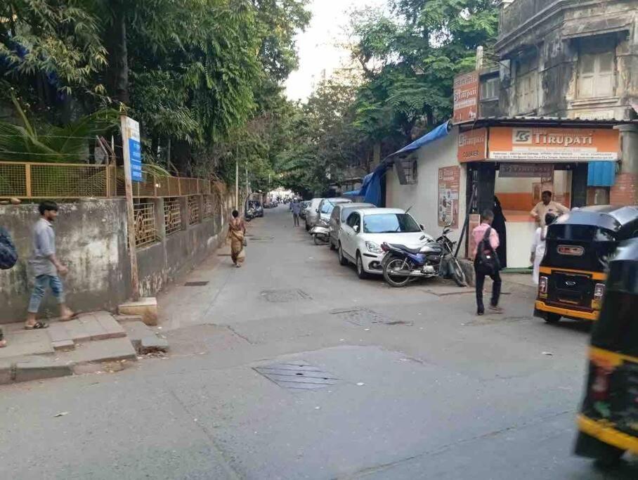 Independent 25 Corner House Bandra West Apartment