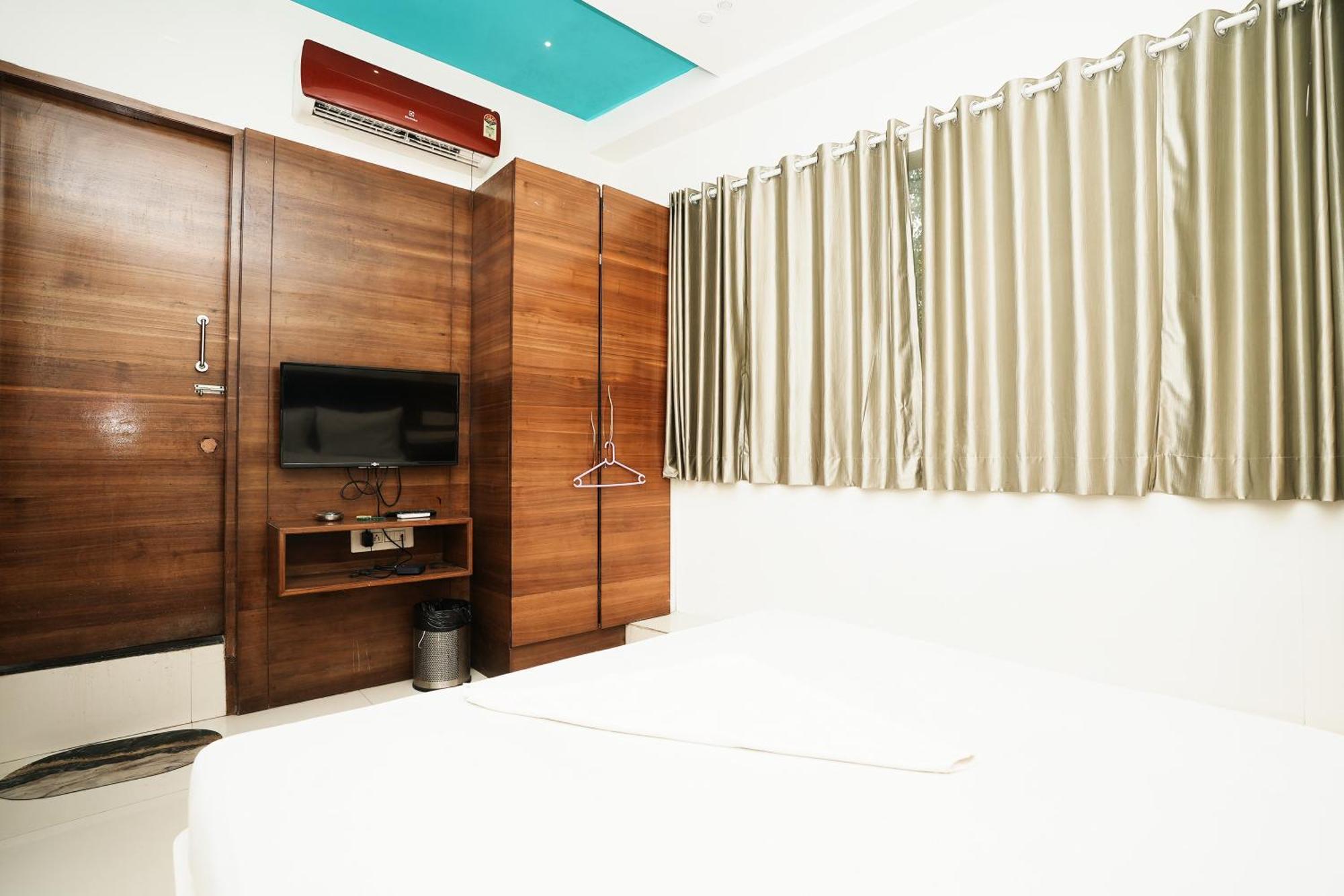 Elegance 2* Mumbai