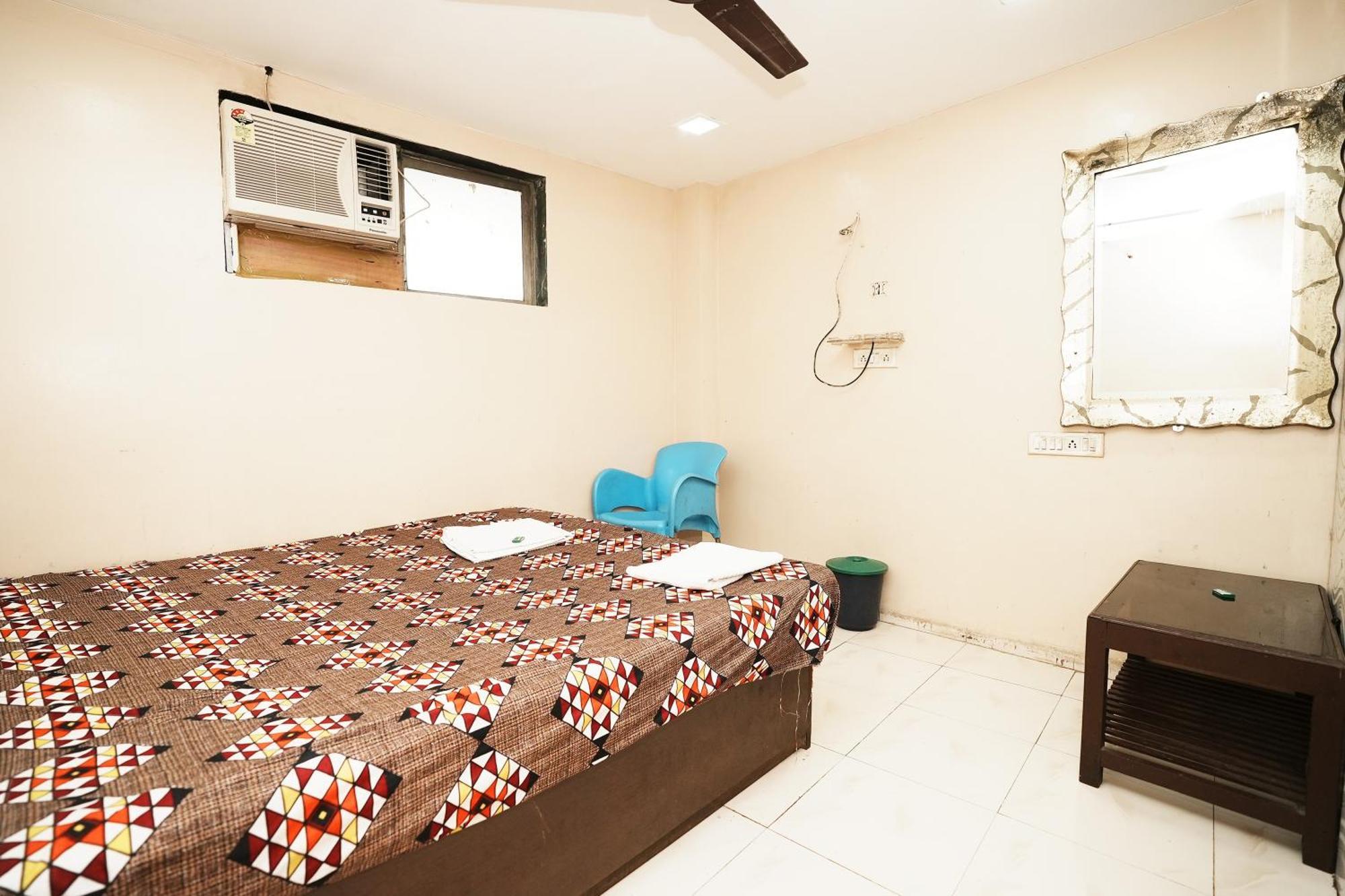 Harihara Residency Comfort Andheri East, 2*
