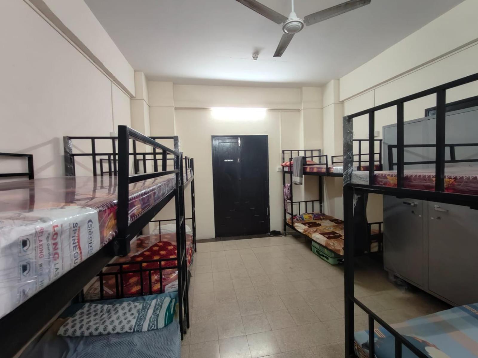 Kritika Accoommdates P G Hostel Mumbai