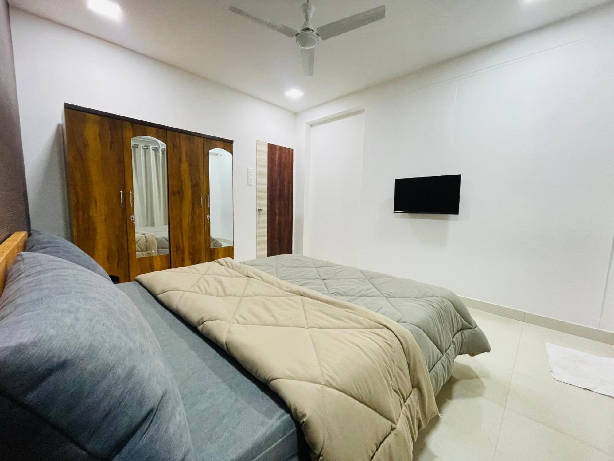 Luxe-bnb Near Airport Homestay Mumbai