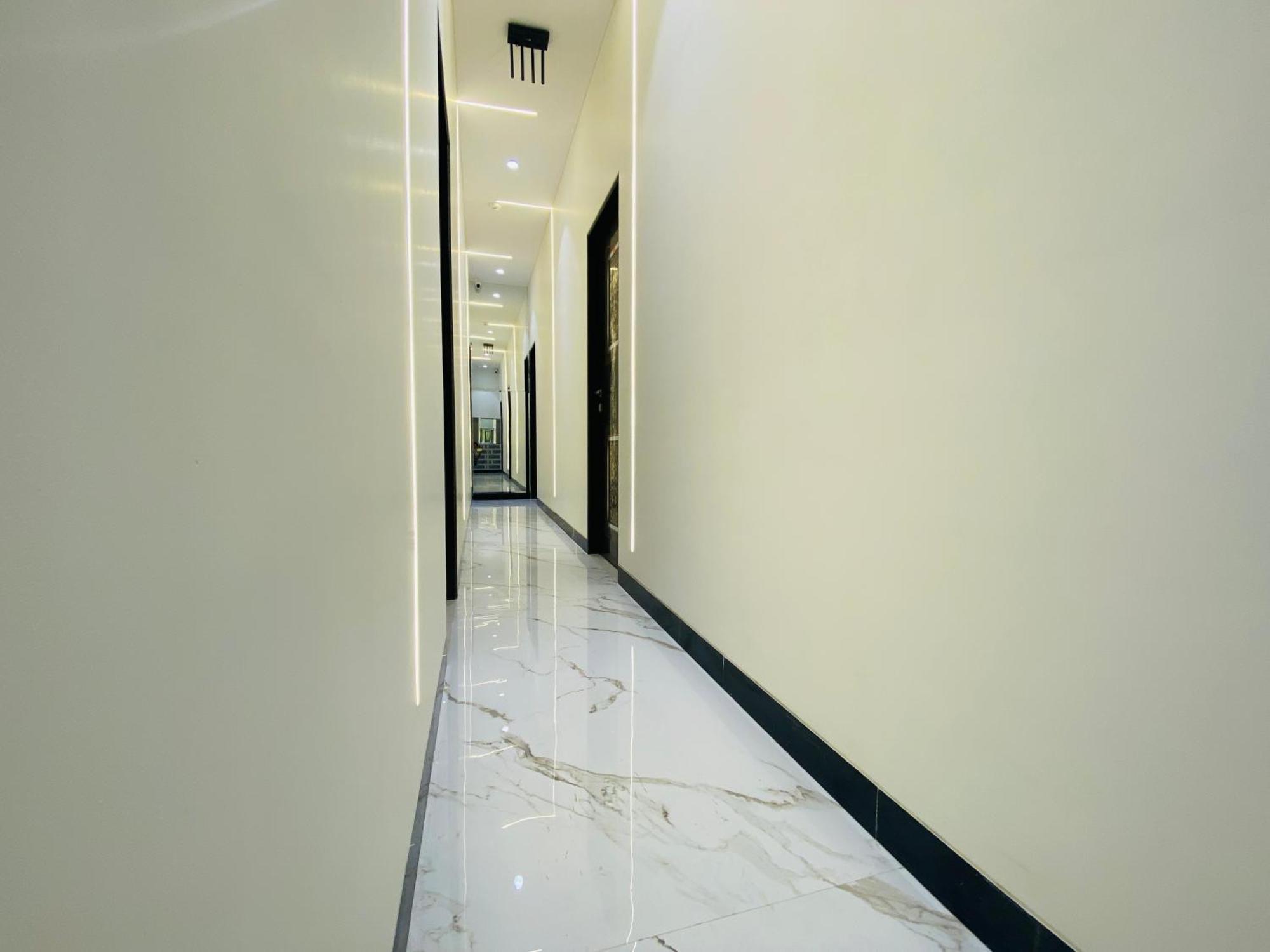 Rose Hotel 2*