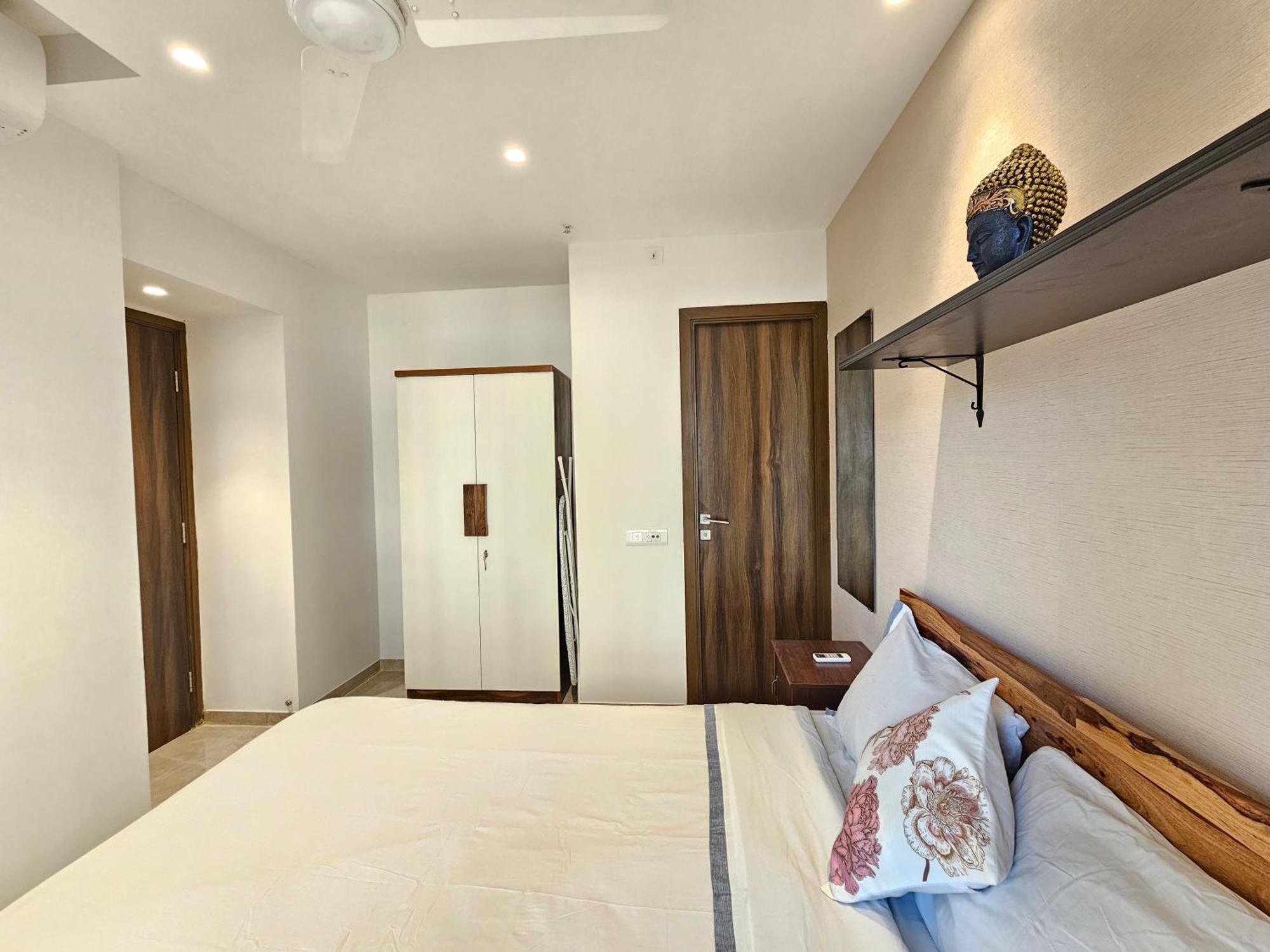 Lite - Powai Apartment