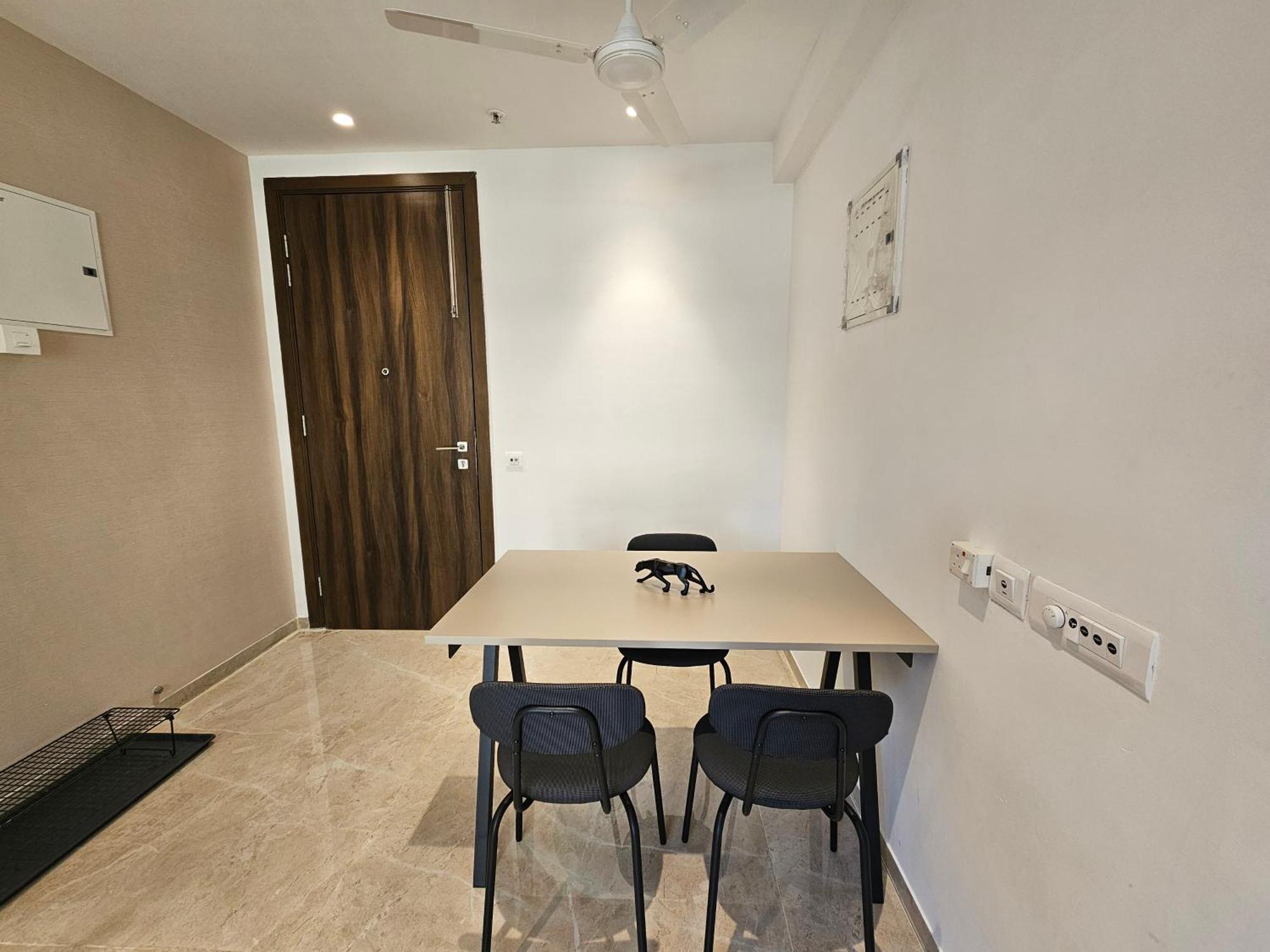 Lite - Powai Apartment *