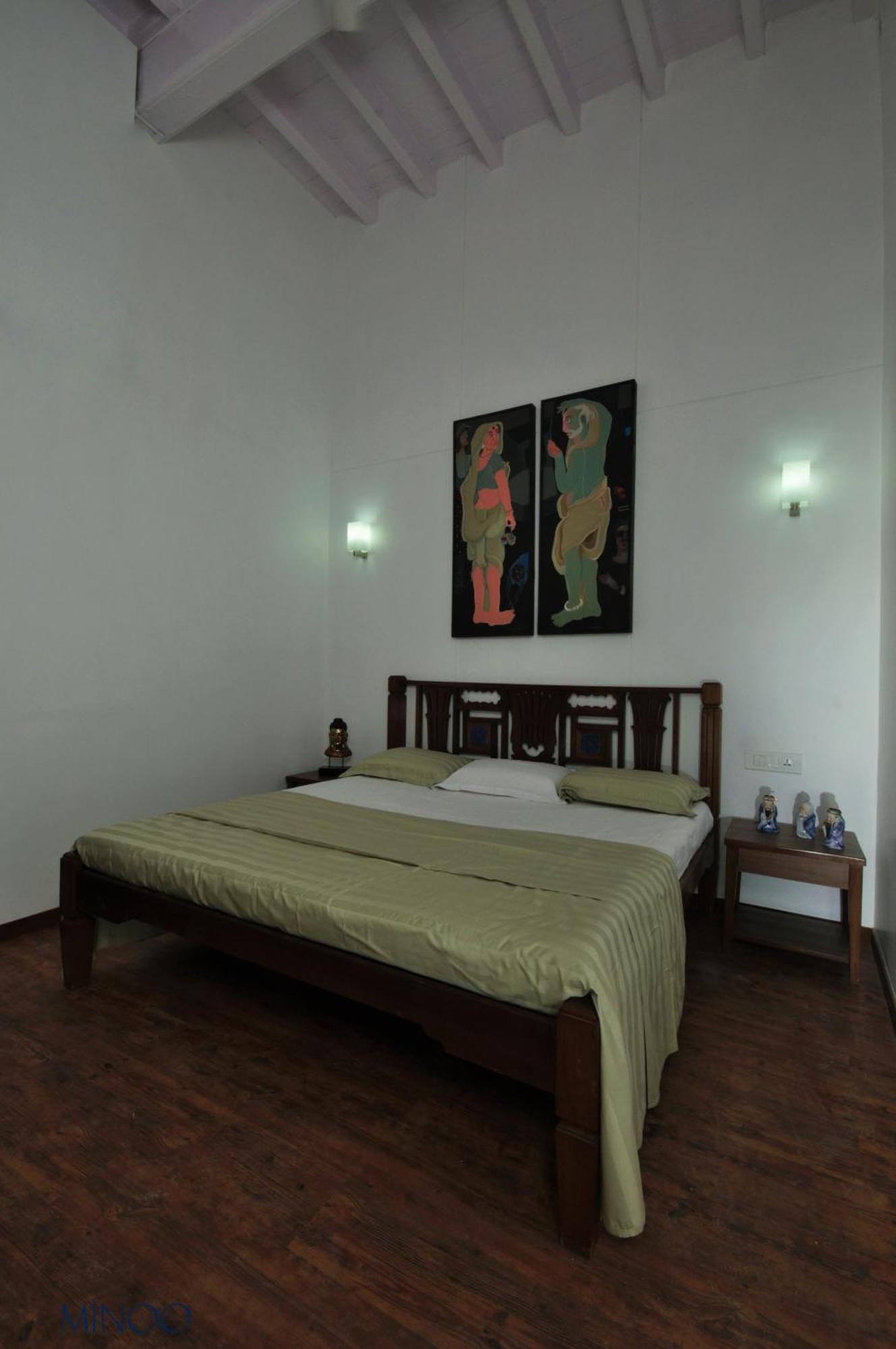 Carlton - Behind Taj Mahal Palace Colaba