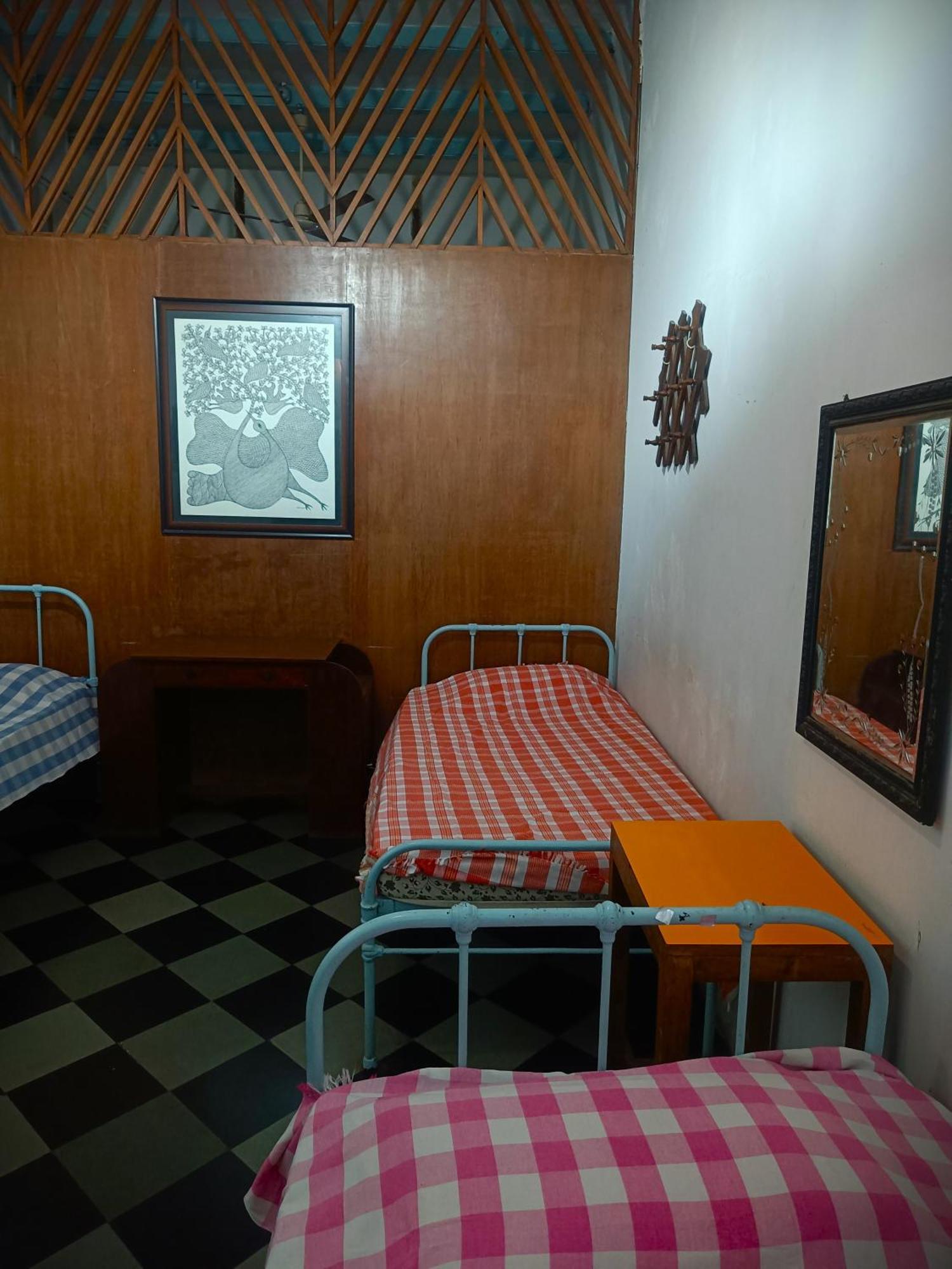 Hostel Vasantashram Csmt Mumbai, Free Wifi With 1940s Retro Vibe Mumbai