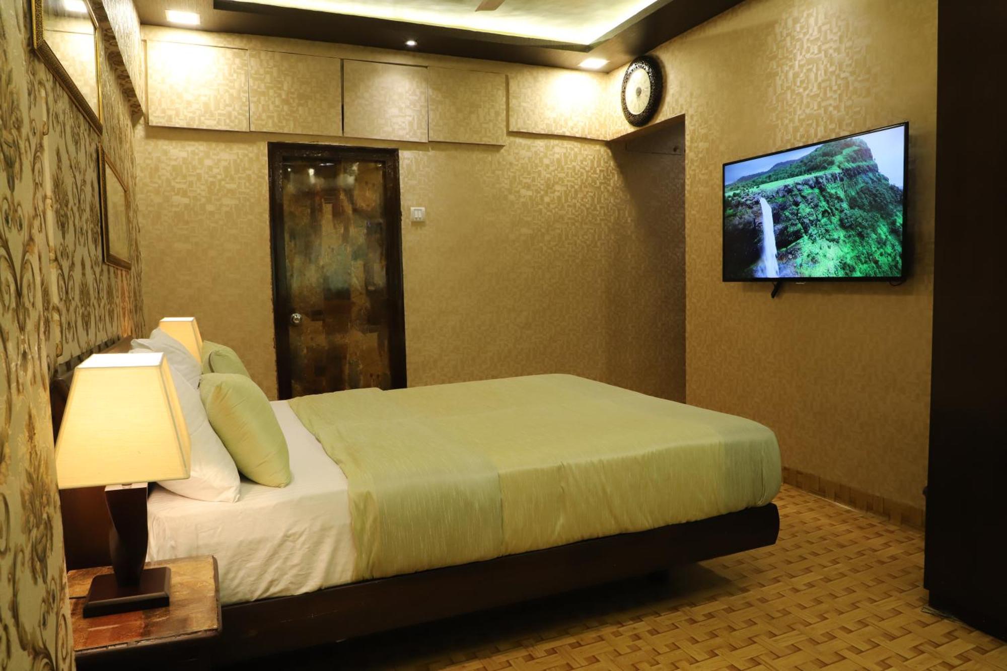 Osi Andheri West Apartment *