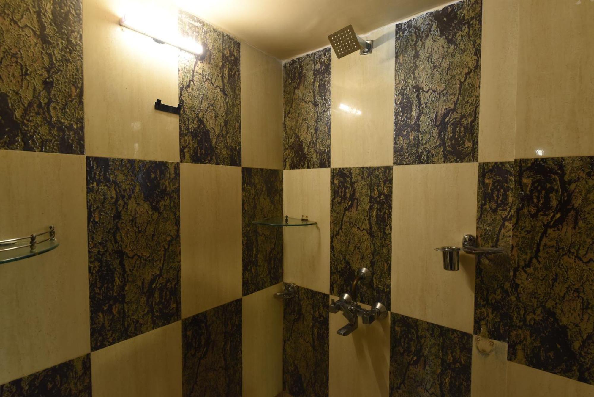 Osi Andheri West Apartment