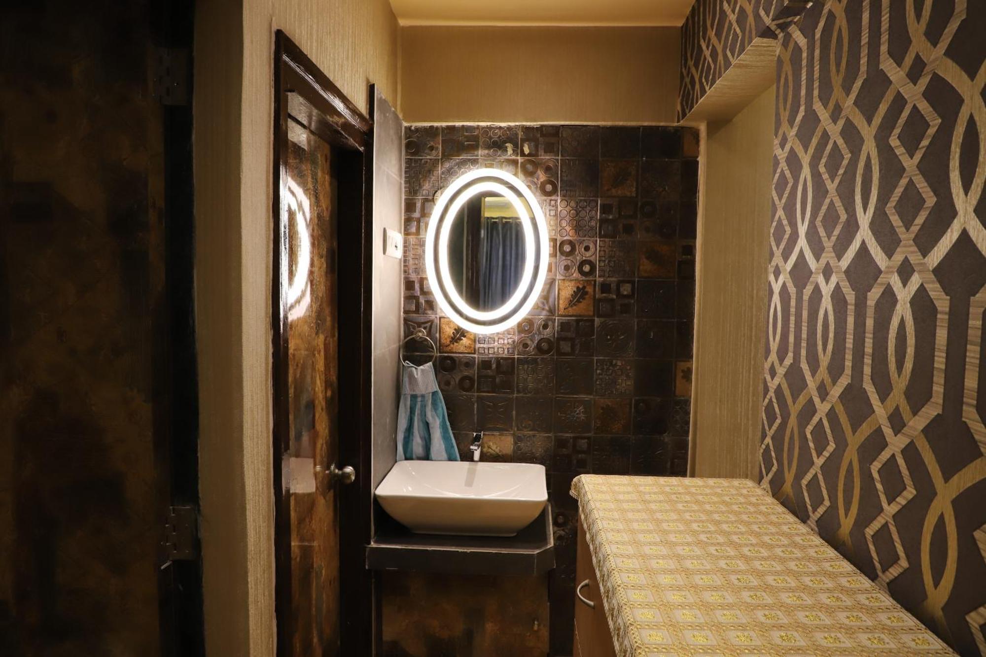 Apartment Osi Andheri West *