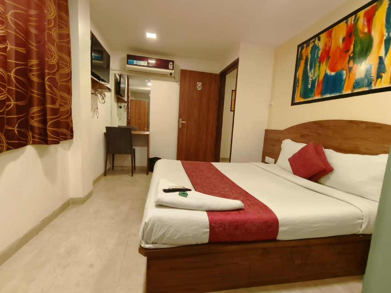 Hotel Crown Juhu Mumbai