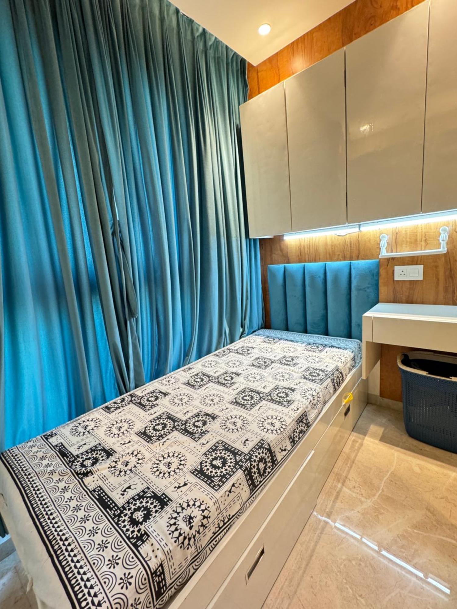 Regent Hill Hirandani Powai Apartment Mumbai