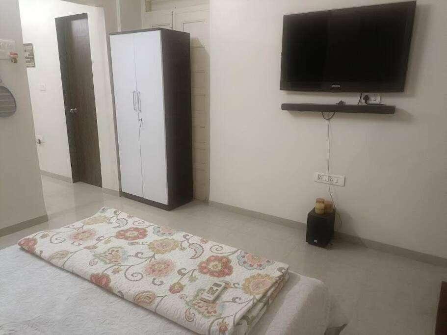 Cool And Awesome Apartment Mumbai