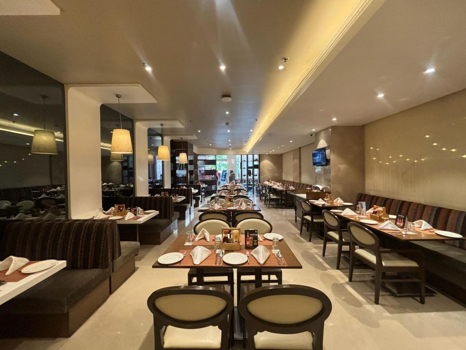 Hotel The Fern - Goregaon 5*