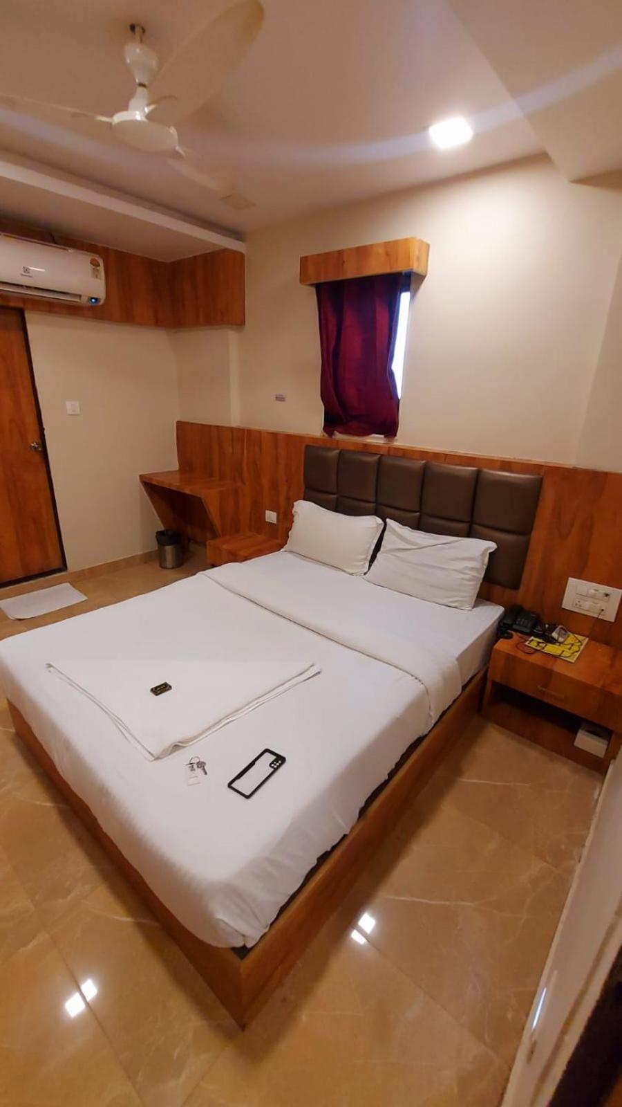 Hotel Rigga Kokilaben Dhirubhai Ambani Hospital 3*