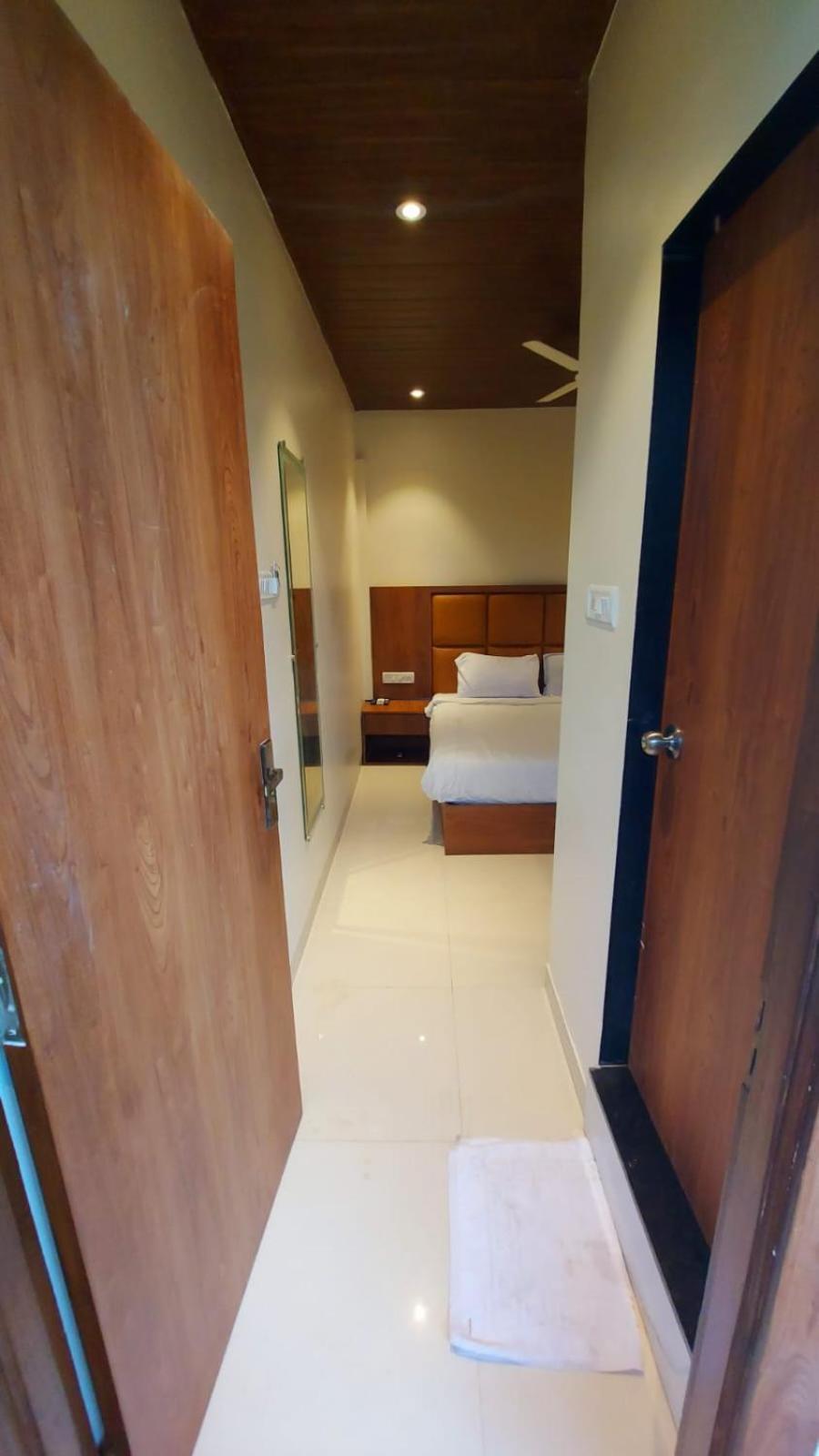Rigga Kokilaben Dhirubhai Ambani Hospital Hotel Mumbai