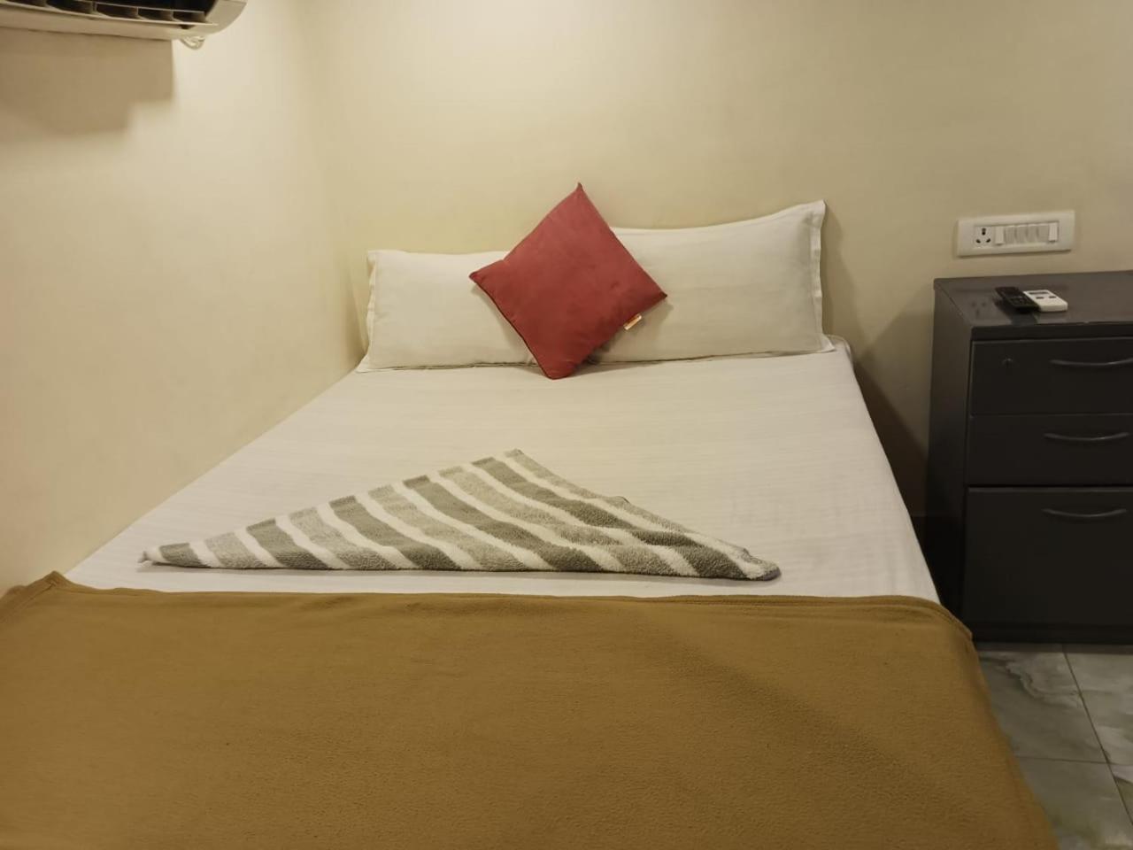 Guest house New Tara By Glitz Mumbai