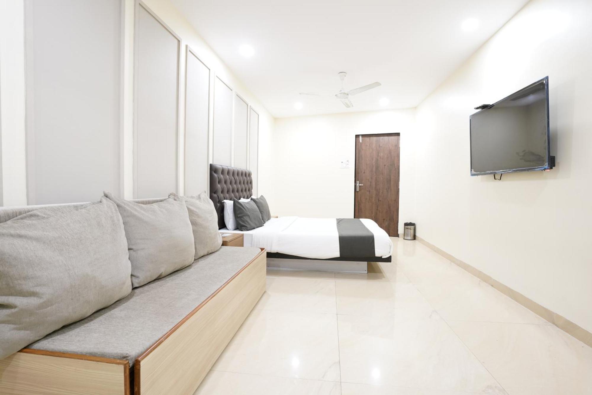 Guest house U Life Residency