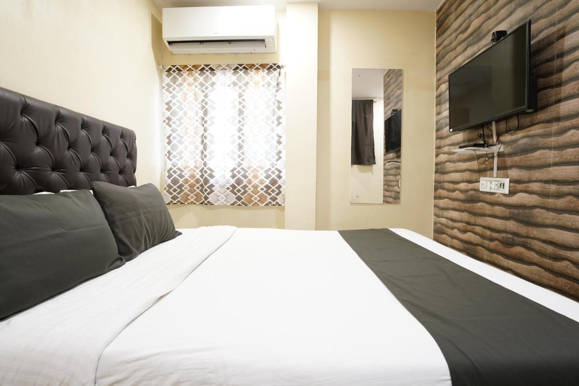 Guest house U Life Residency Mumbai