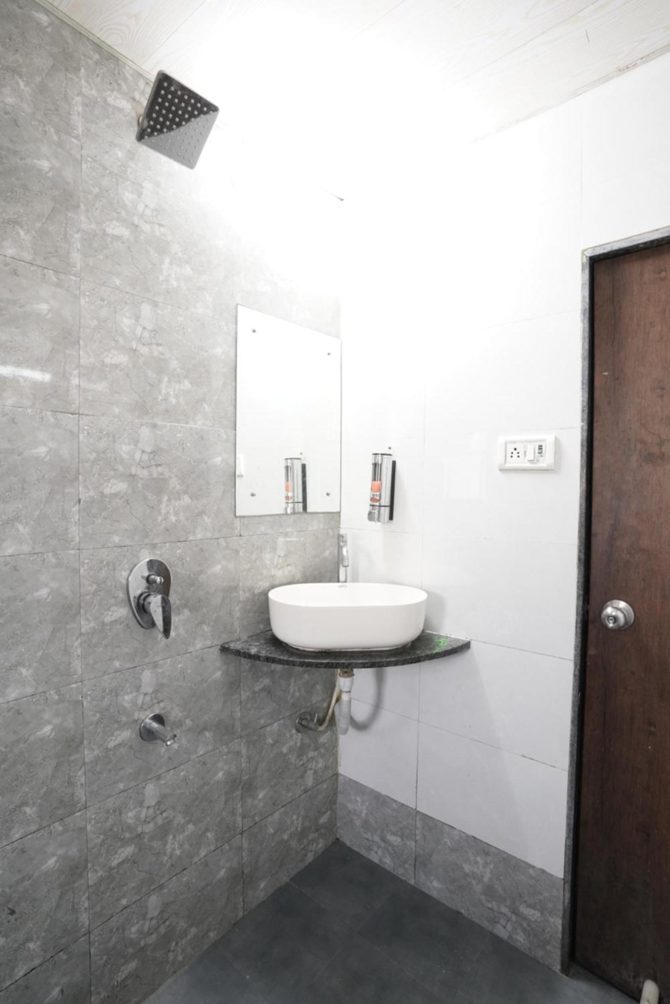 Guest house U Life Residency