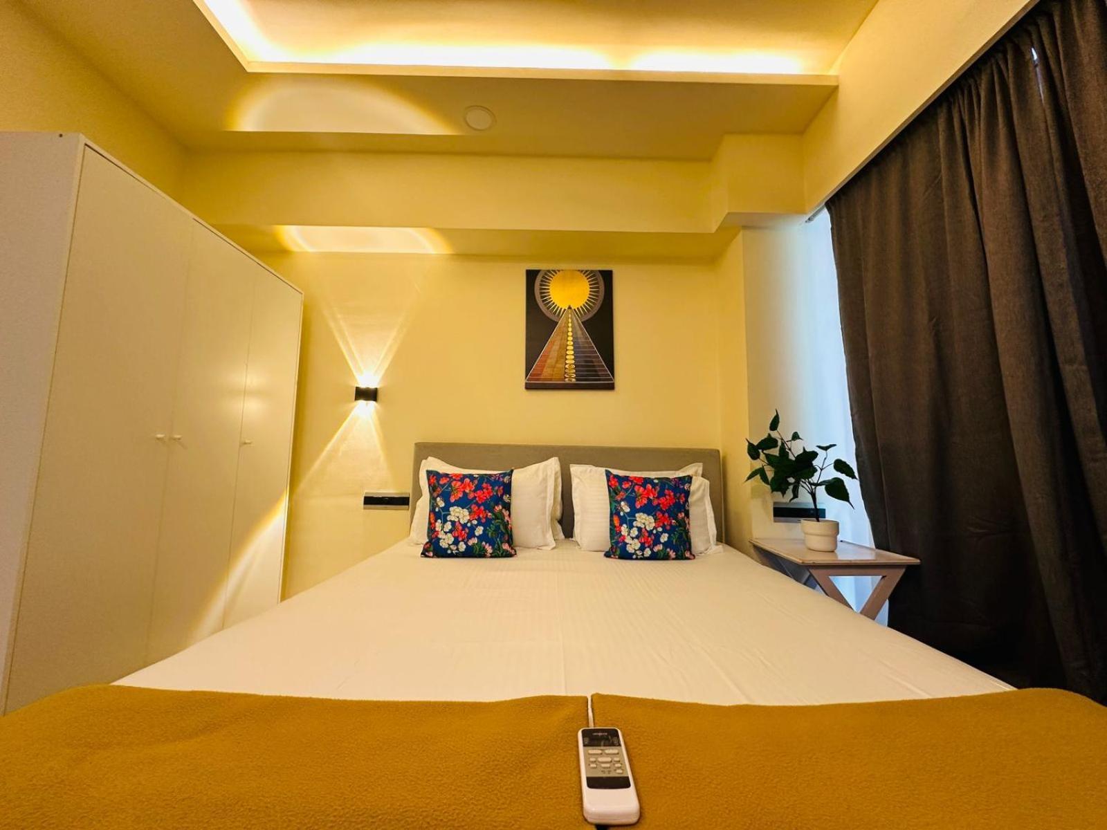 Apartment 1br Service In Bkc By Florastays *