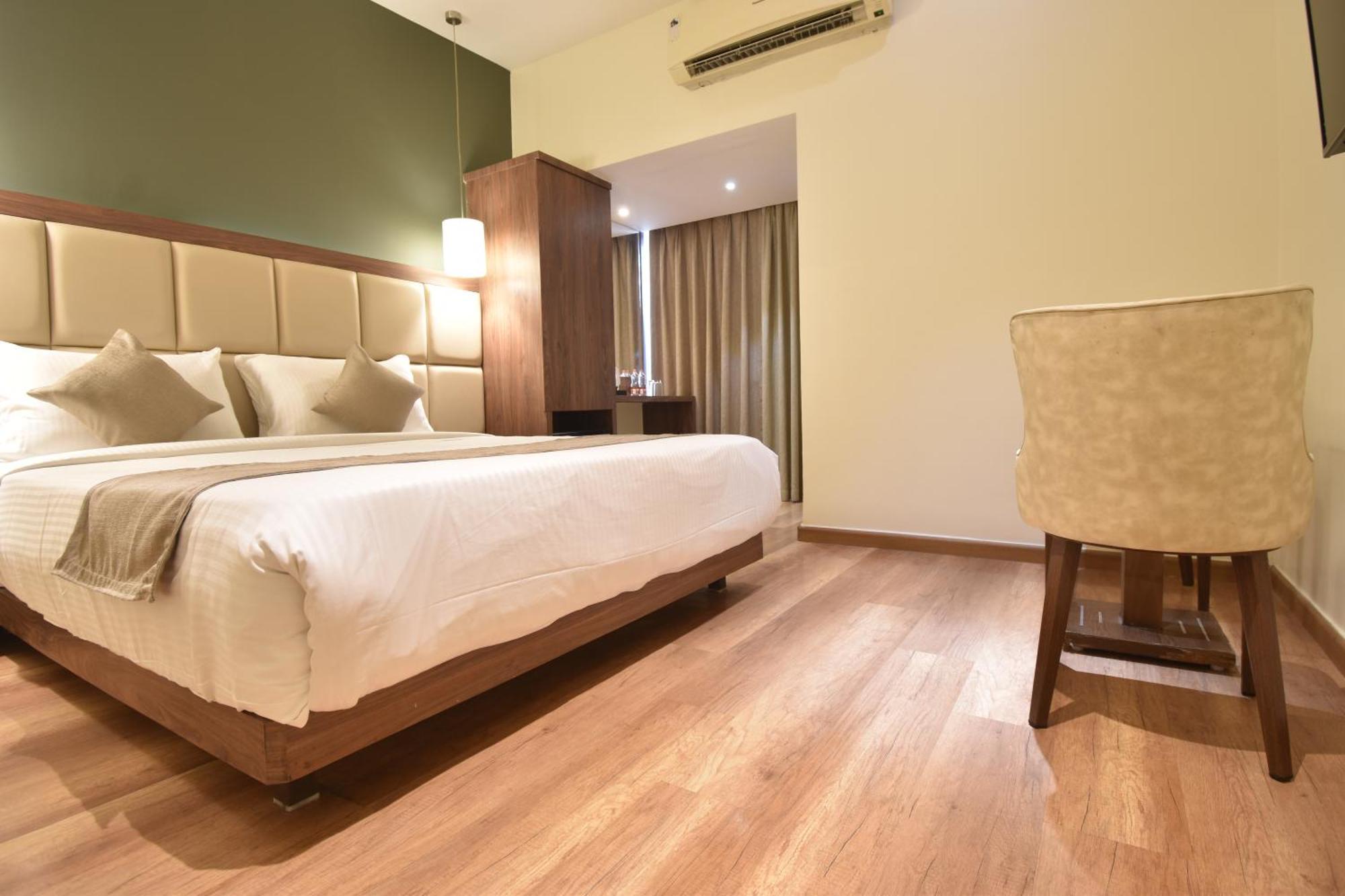 Hotel The Aarya A Smart Business Mumbai