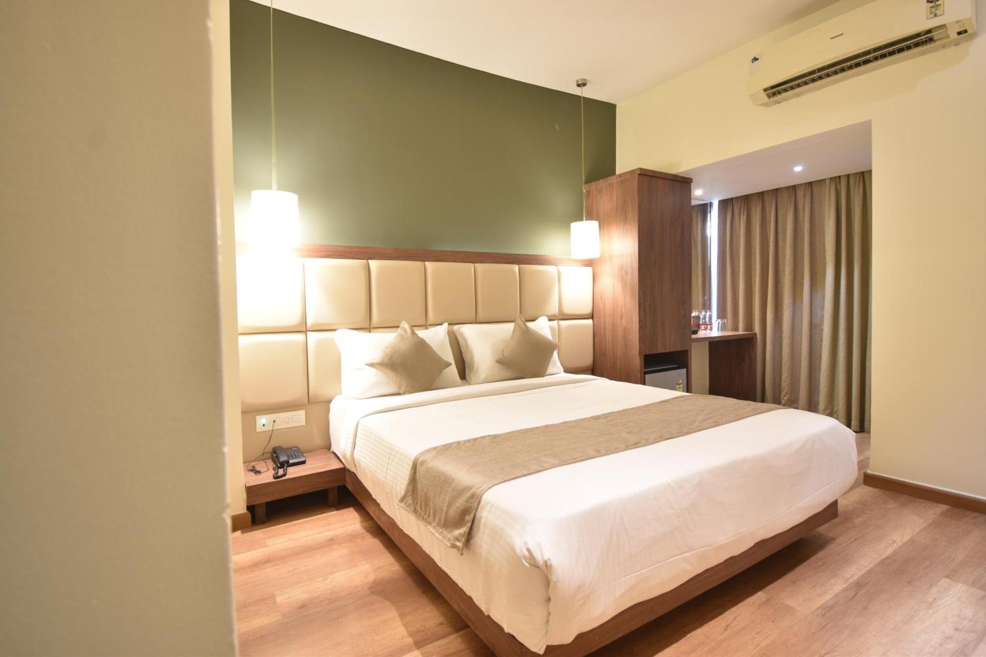 Hotel The Aarya A Smart Business Mumbai