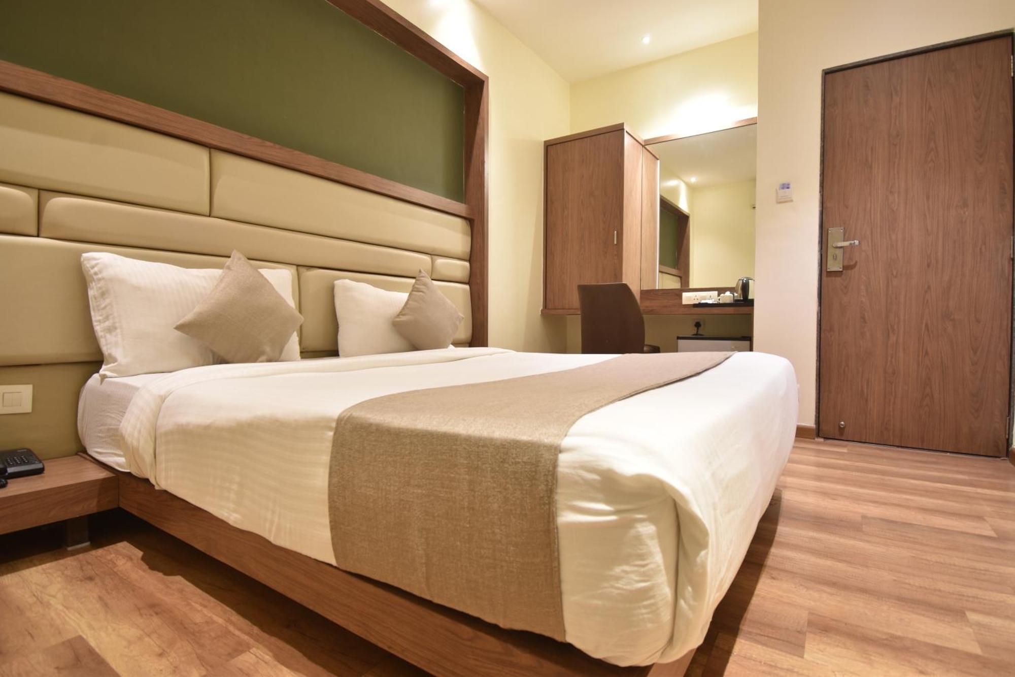 Hotel The Aarya A Smart Business