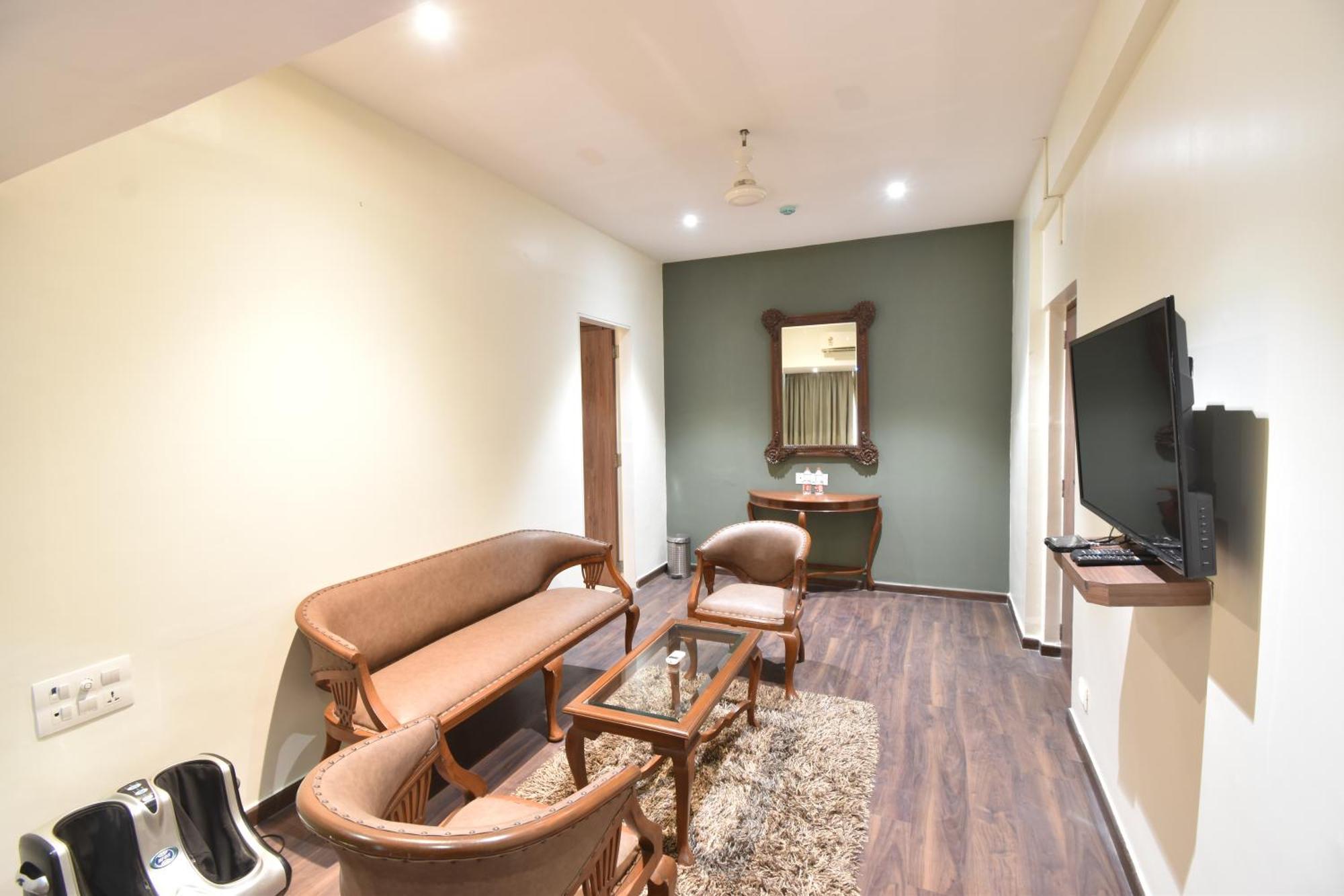 Hotel The Aarya A Smart Business Mumbai